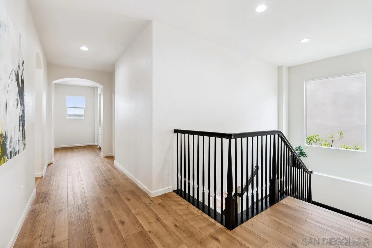 https://cdn.realtyfeed.com/cdn/127/260018991/d088d5fa3e644516001fe56573b82659.webp