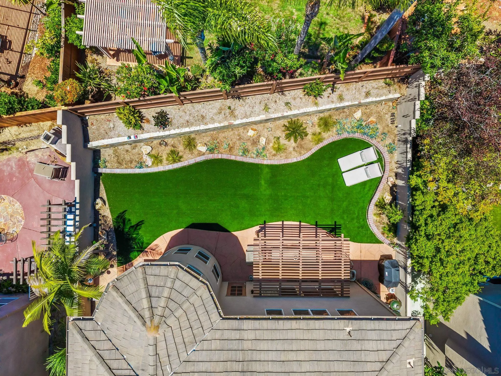 https://cdn.realtyfeed.com/cdn/127/260018991/e1c50884b7d5baaee2196a40cfc2ae71.webp