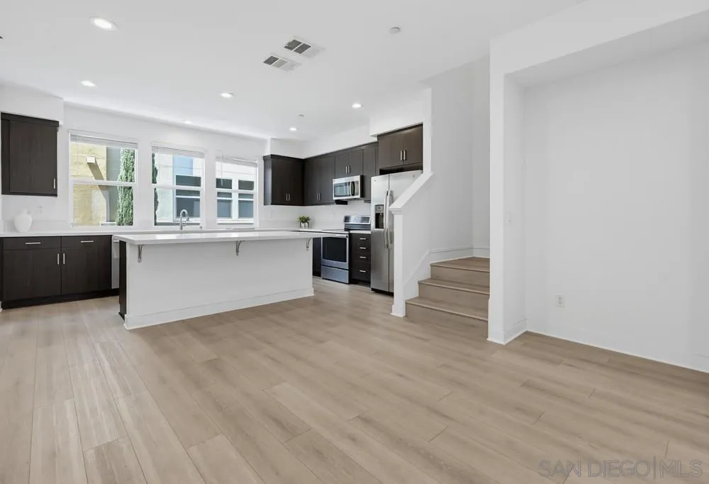 Photo #18: 260018993 Listing: Photo #18