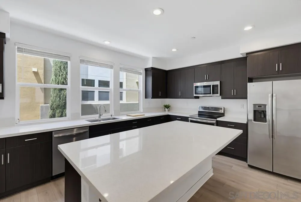 Photo #21: 260018993 Listing: Photo #21