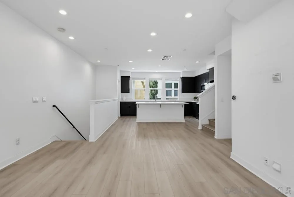 Photo #14: 260018993 Listing: Photo #14