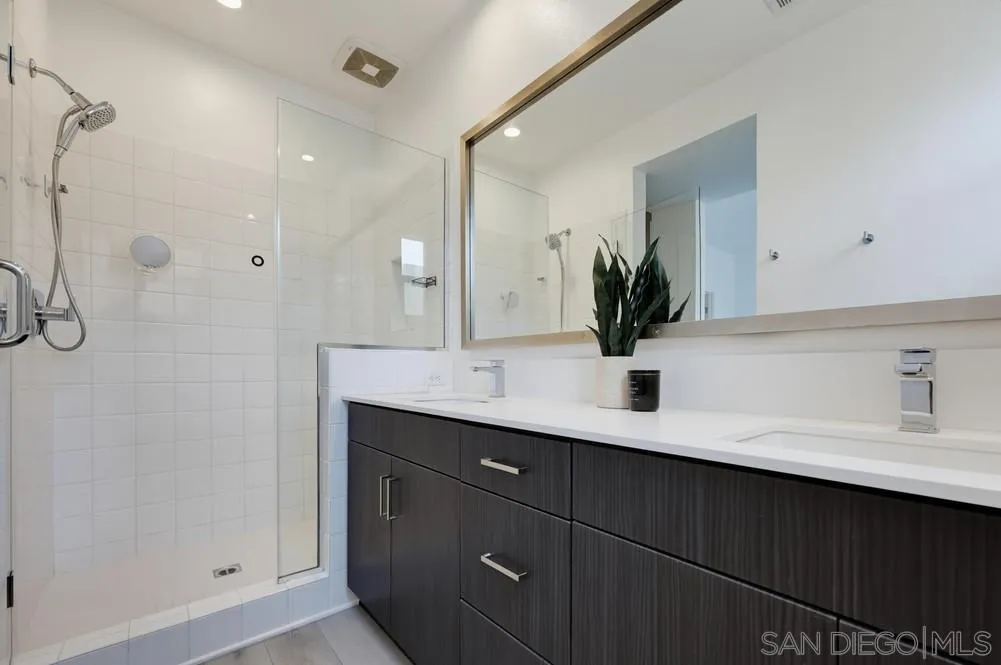 Photo #38: 260018993 Listing: Photo #38