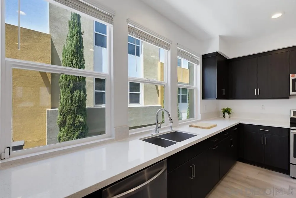 Photo #28: 260018993 Listing: Photo #28