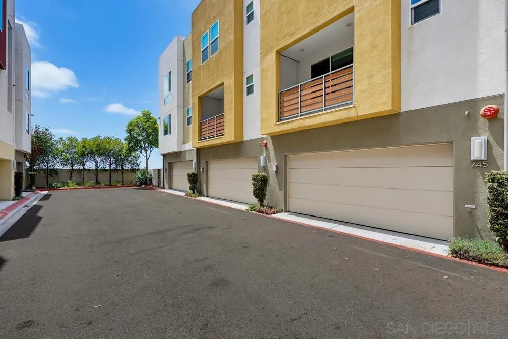Photo #53: 260018993 Listing: Photo #53