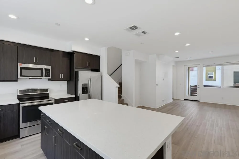 Photo #23: 260018993 Listing: Photo #23