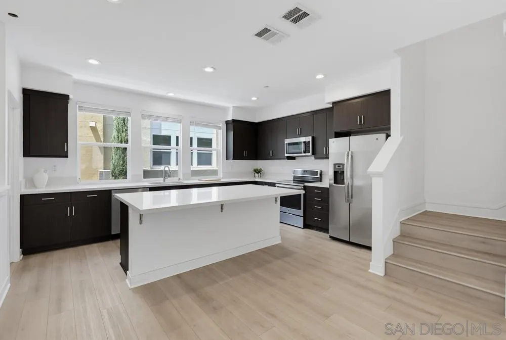 Photo #19: 260018993 Listing: Photo #19