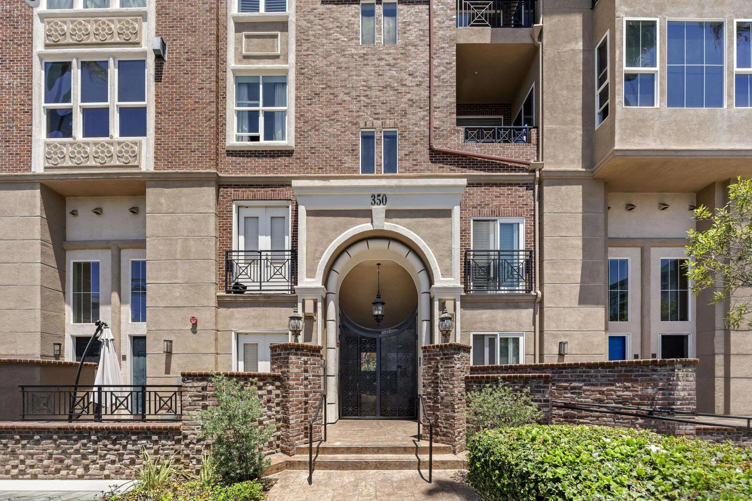 https://cdn.realtyfeed.com/cdn/127/260018996/0738e782b61c3526063da8764c67886b.webp
