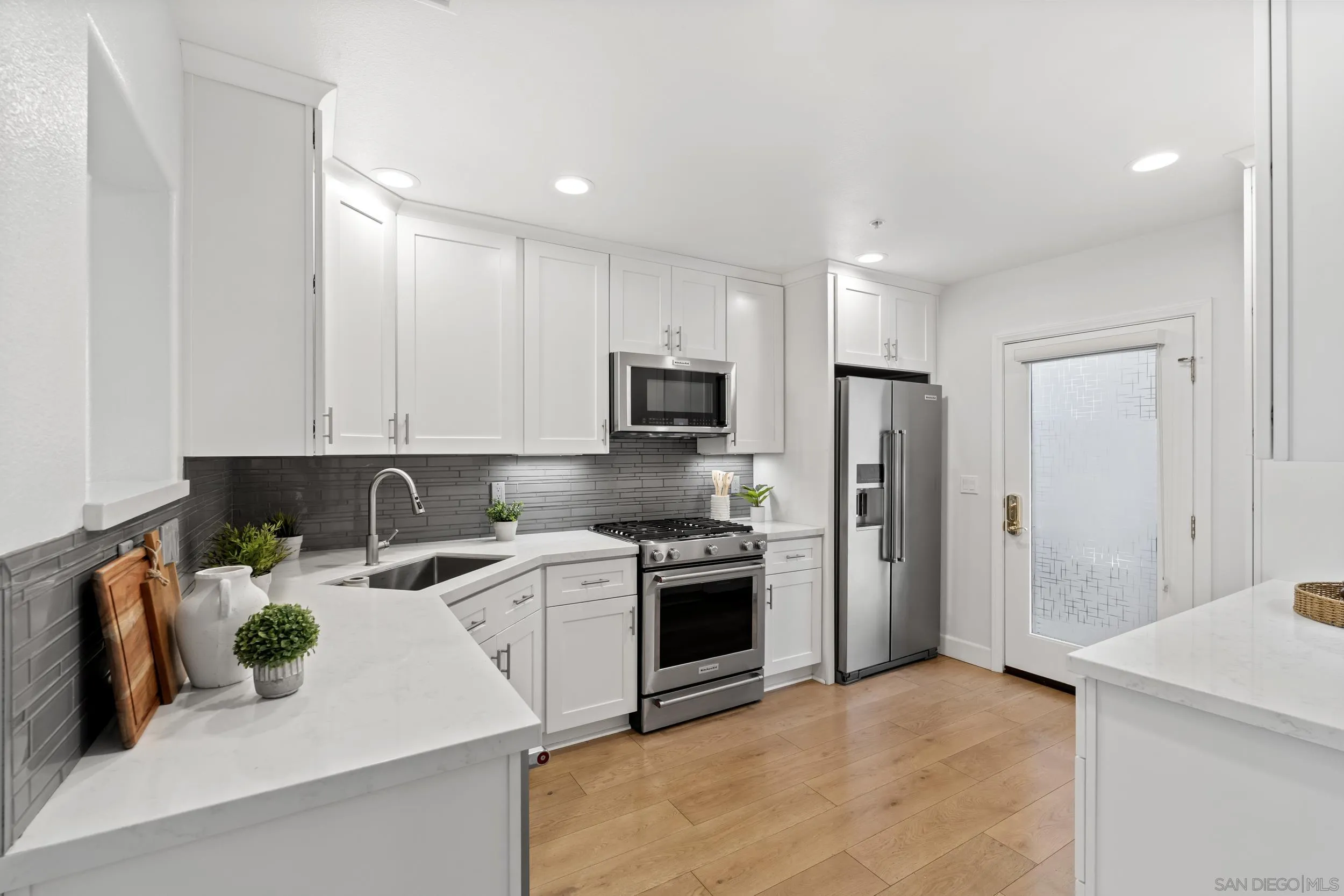 https://cdn.realtyfeed.com/cdn/127/260018996/8e7988b409059bcda1c00ccd8b546485.webp