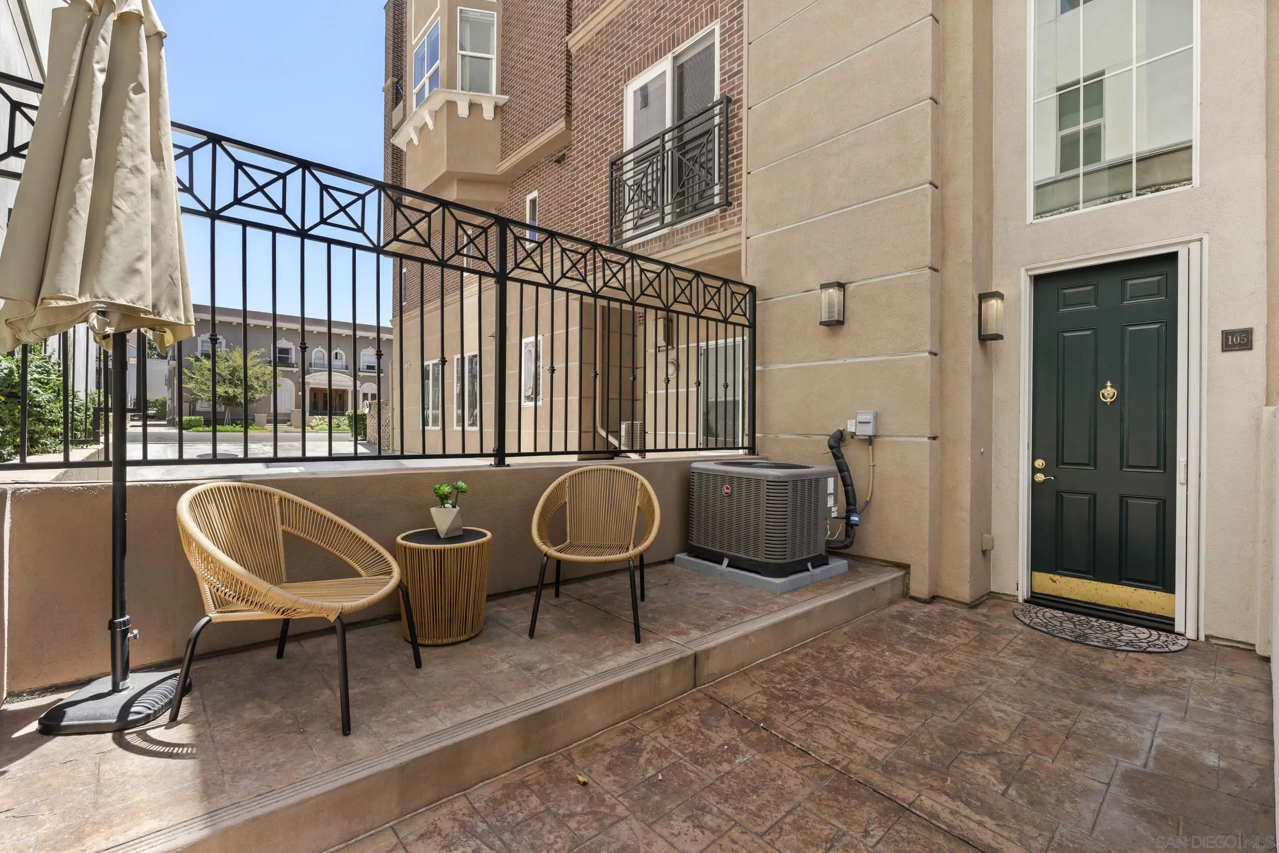 https://cdn.realtyfeed.com/cdn/127/260018996/c0d6f5bbc85b9b3473bf894c6a0f5cbc.webp