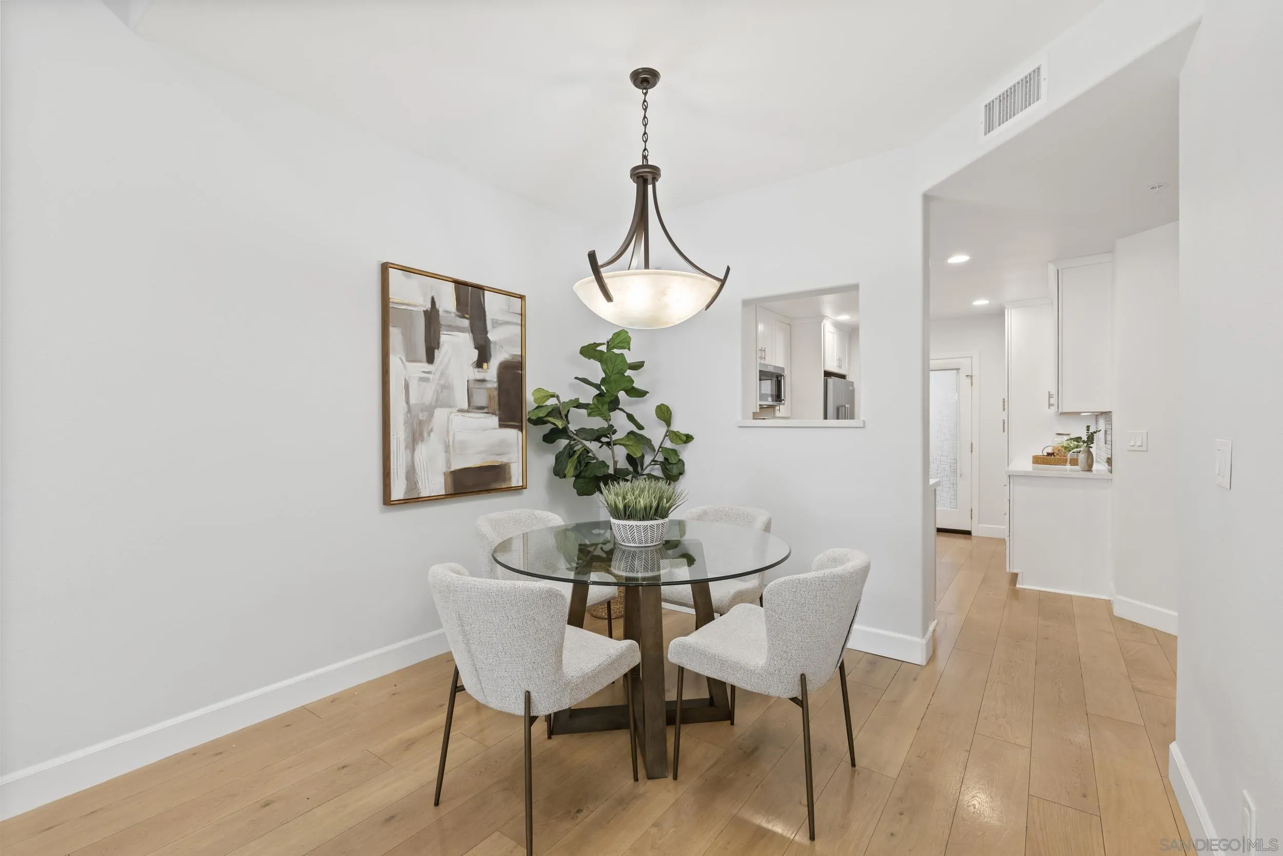 https://cdn.realtyfeed.com/cdn/127/260018996/c2151bce3cb8ead2a153d0090ff4f202.webp