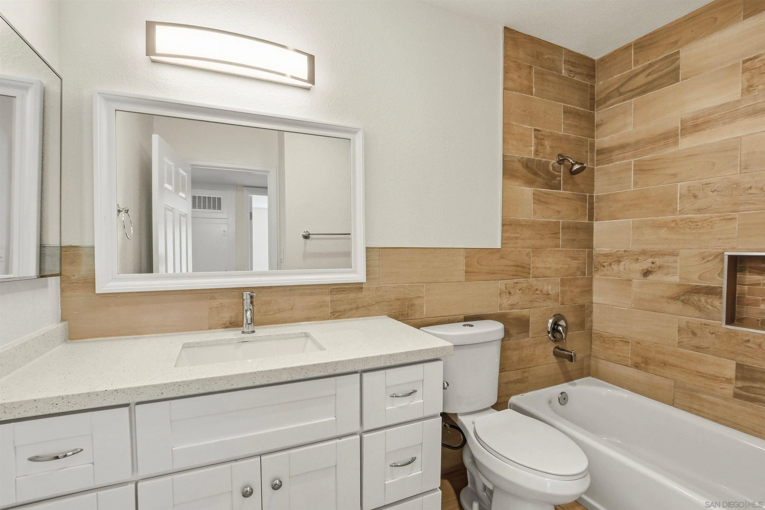 https://cdn.realtyfeed.com/cdn/127/260019004/46b00723df0fe086996f7d1f19970de6.webp