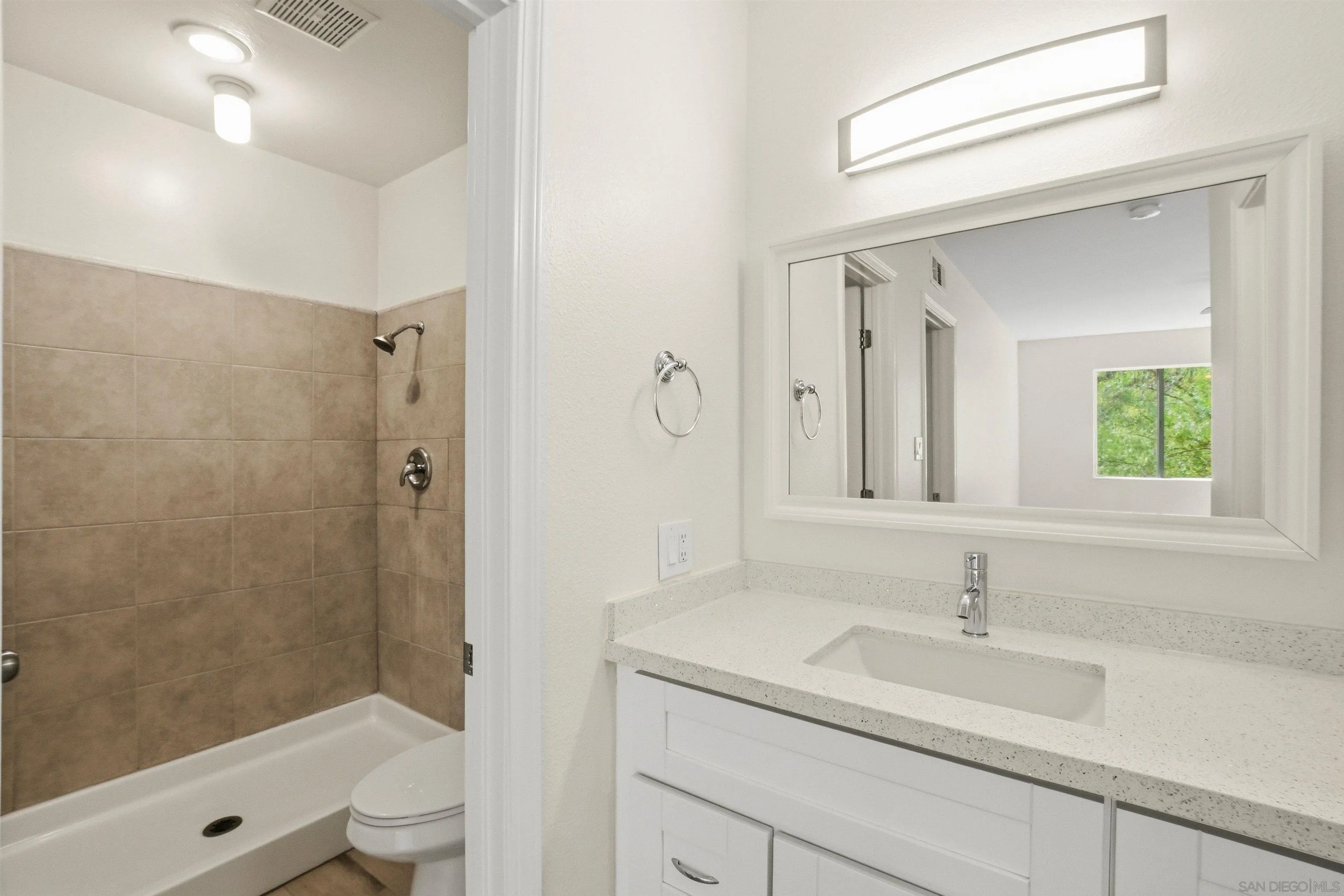 https://cdn.realtyfeed.com/cdn/127/260019004/83879cea1451997a4e4369ebf982591c.webp