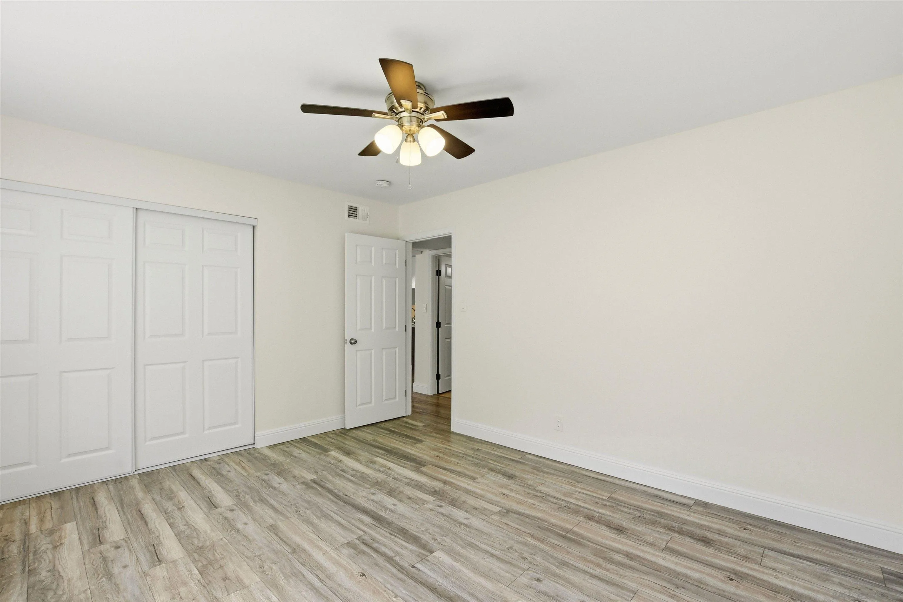 https://cdn.realtyfeed.com/cdn/127/260019004/bec67ede643d167e364a356d9cd5a021.webp