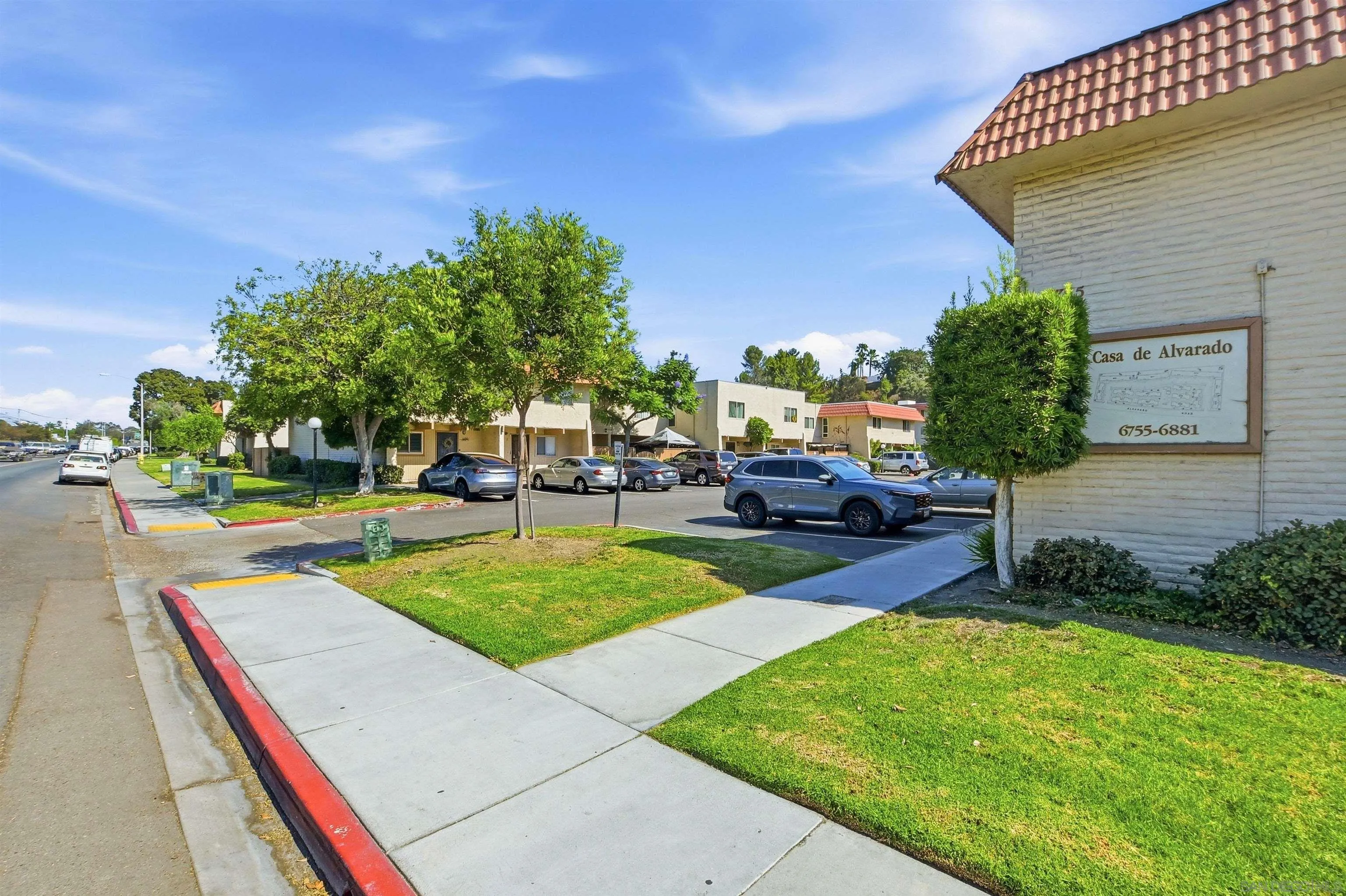 https://cdn.realtyfeed.com/cdn/127/260019004/c72d60249879783e55f95aff4d20d46d.webp