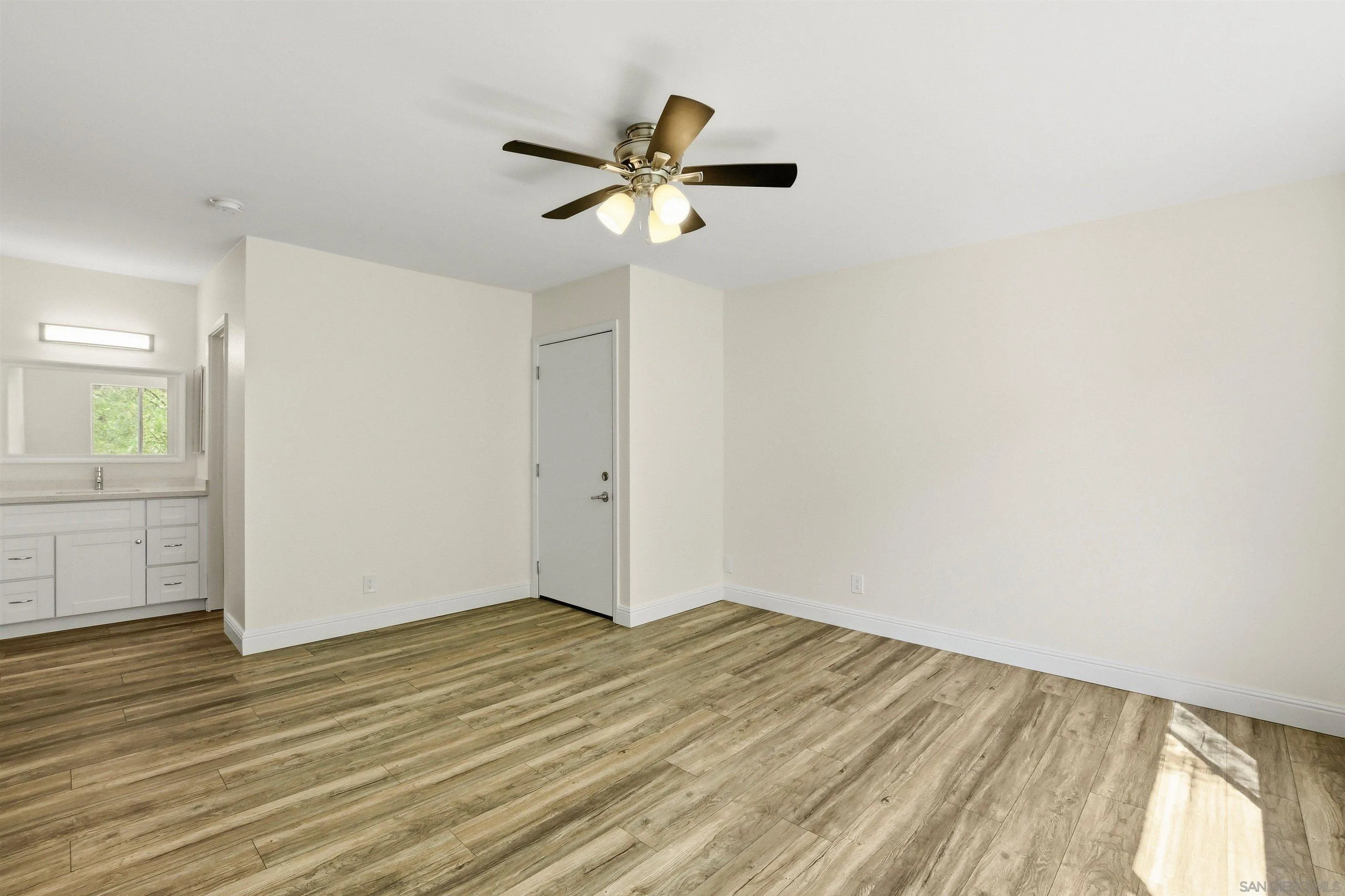 https://cdn.realtyfeed.com/cdn/127/260019004/e67f88fb02be1ae2b3bc94db5e9f47d3.webp