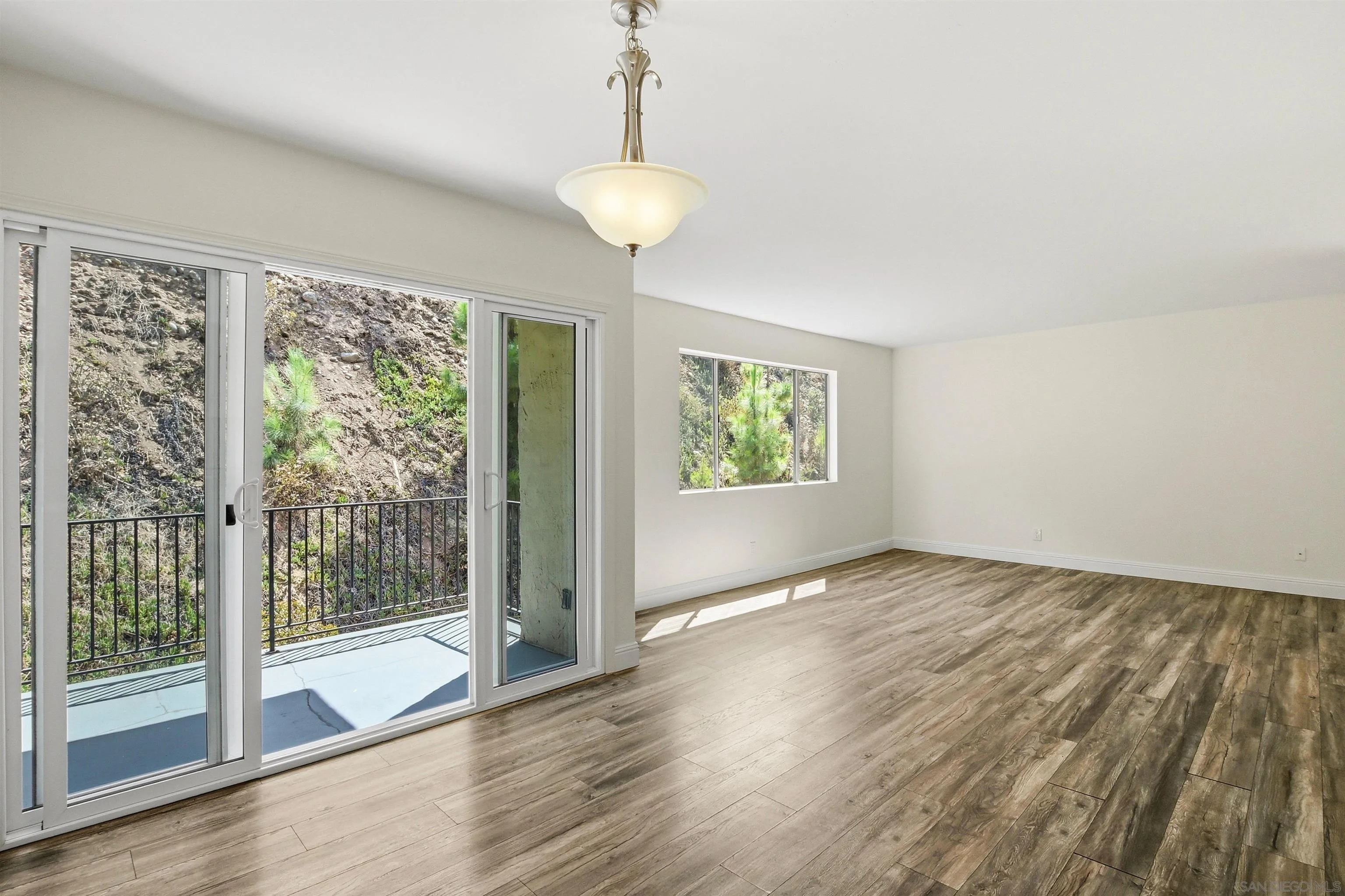 https://cdn.realtyfeed.com/cdn/127/260019004/ed71e9910f8bd01fb12f1d60a63f6a65.webp