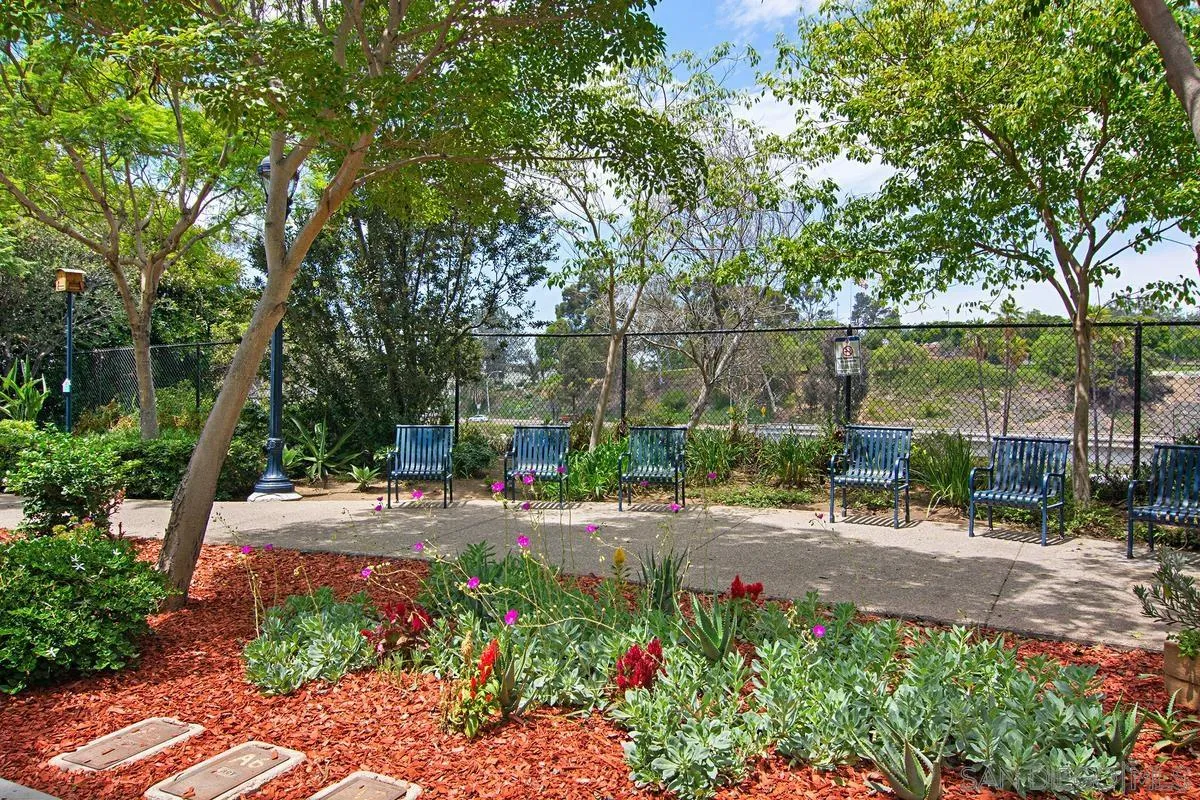 Photo #33: 260019005 Listing: Photo #33