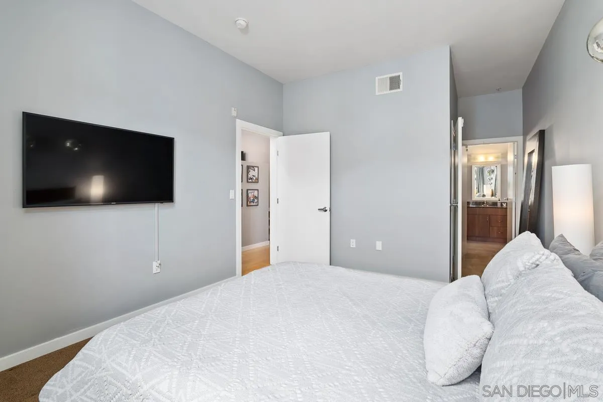 Photo #16: 260019005 Listing: Photo #16