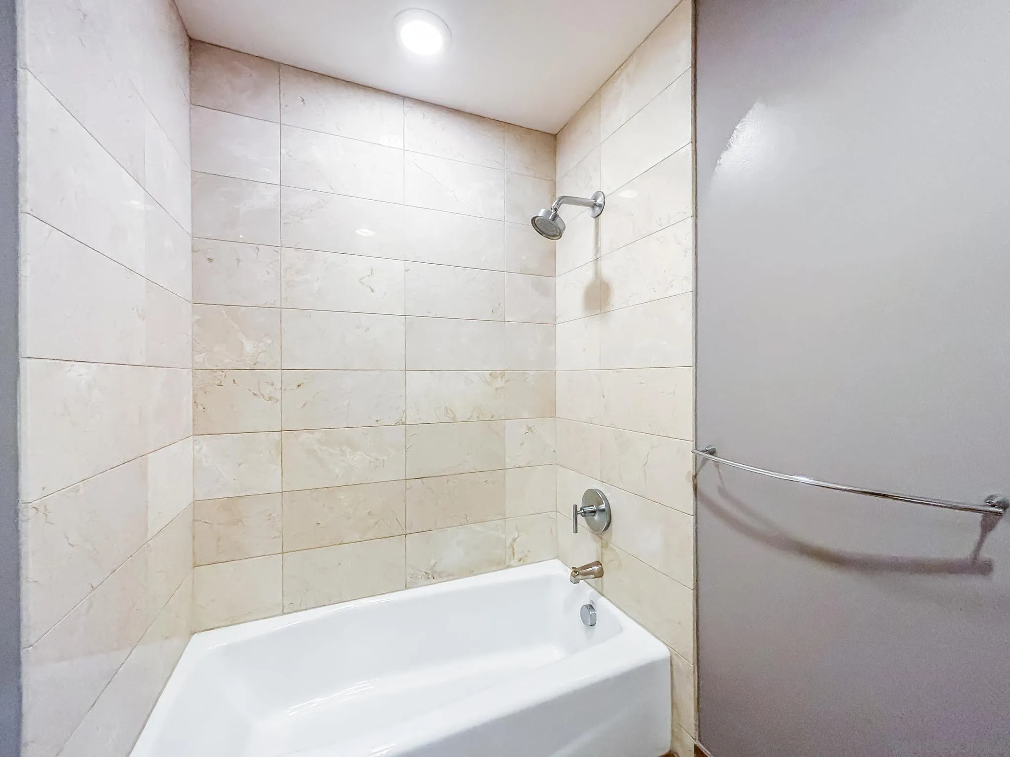 Photo #35: 260019009 Listing: Photo #35