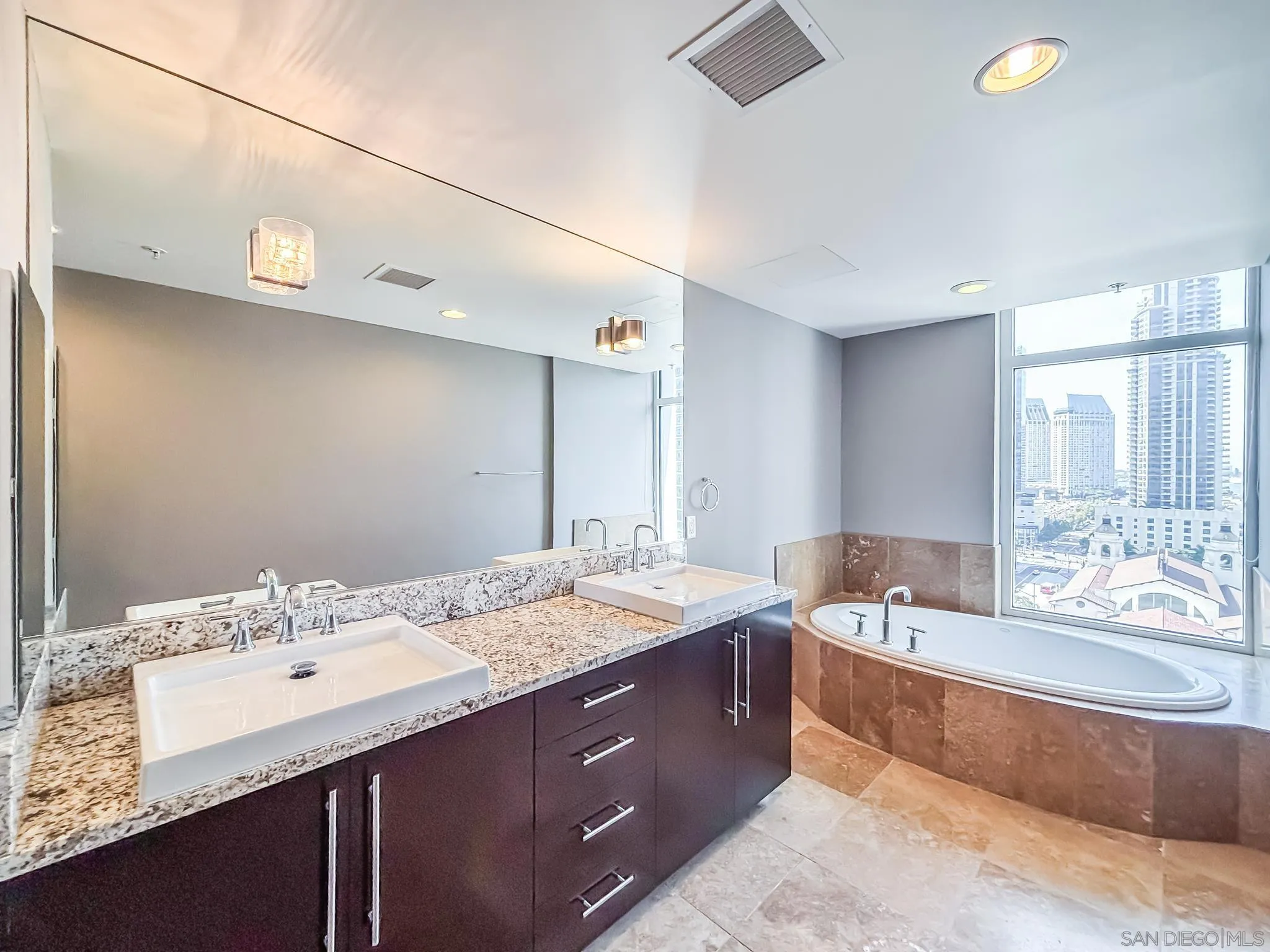 Photo #25: 260019009 Listing: Photo #25