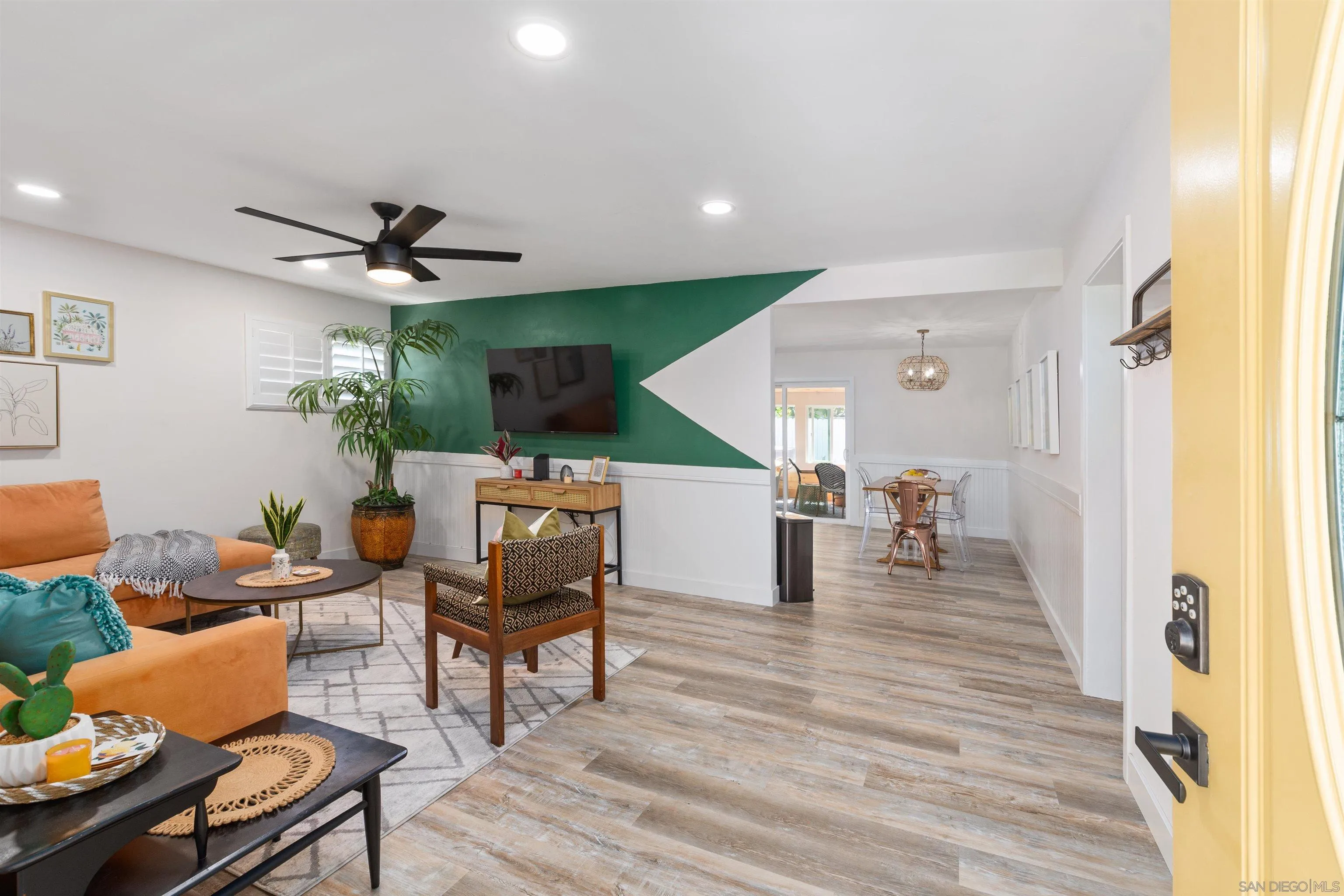 https://cdn.realtyfeed.com/cdn/127/260019013/00617a194c8f8b1a46670e67568c2f6d.webp