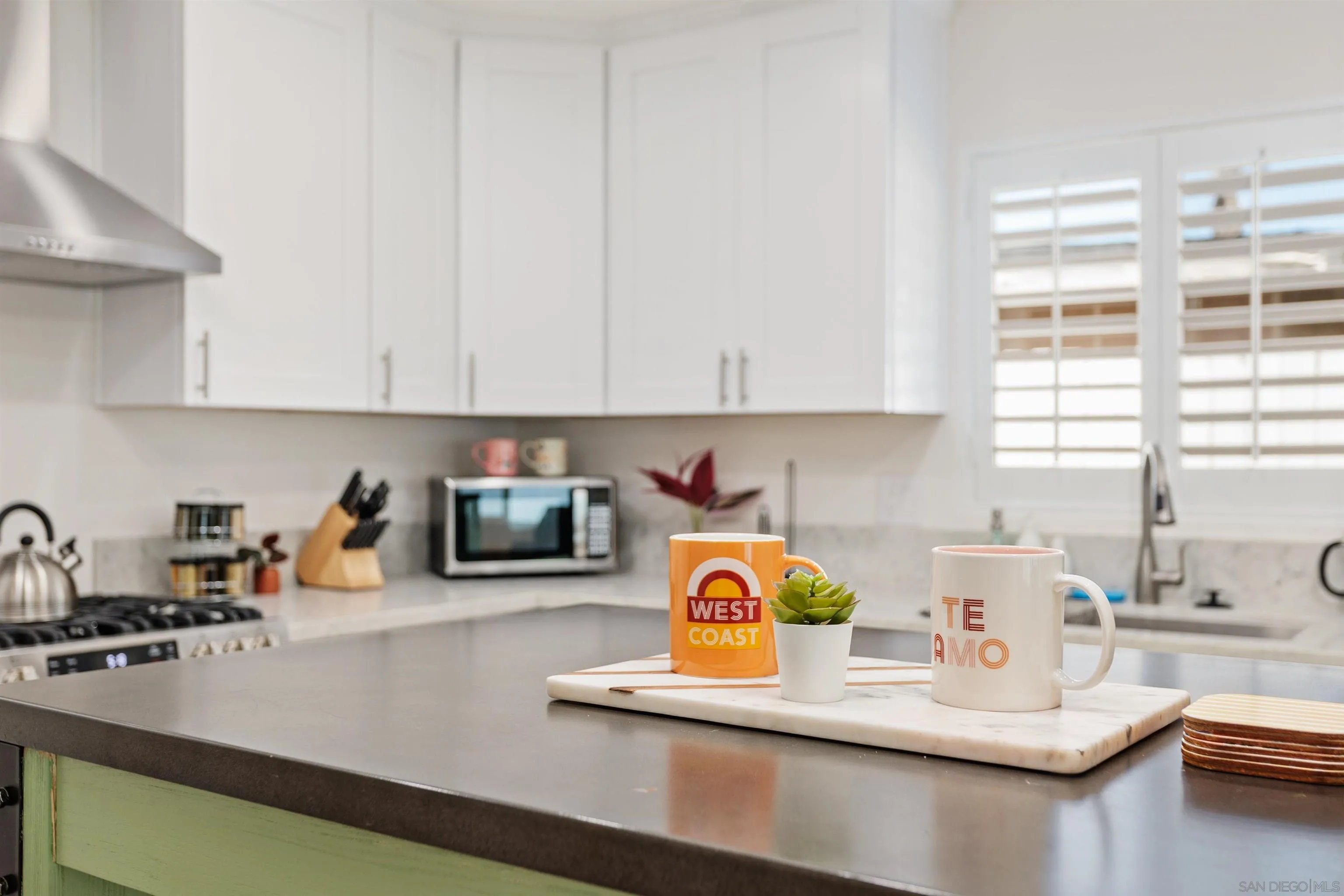 https://cdn.realtyfeed.com/cdn/127/260019013/2df3e7a5ee70d212de13f64db6692536.webp