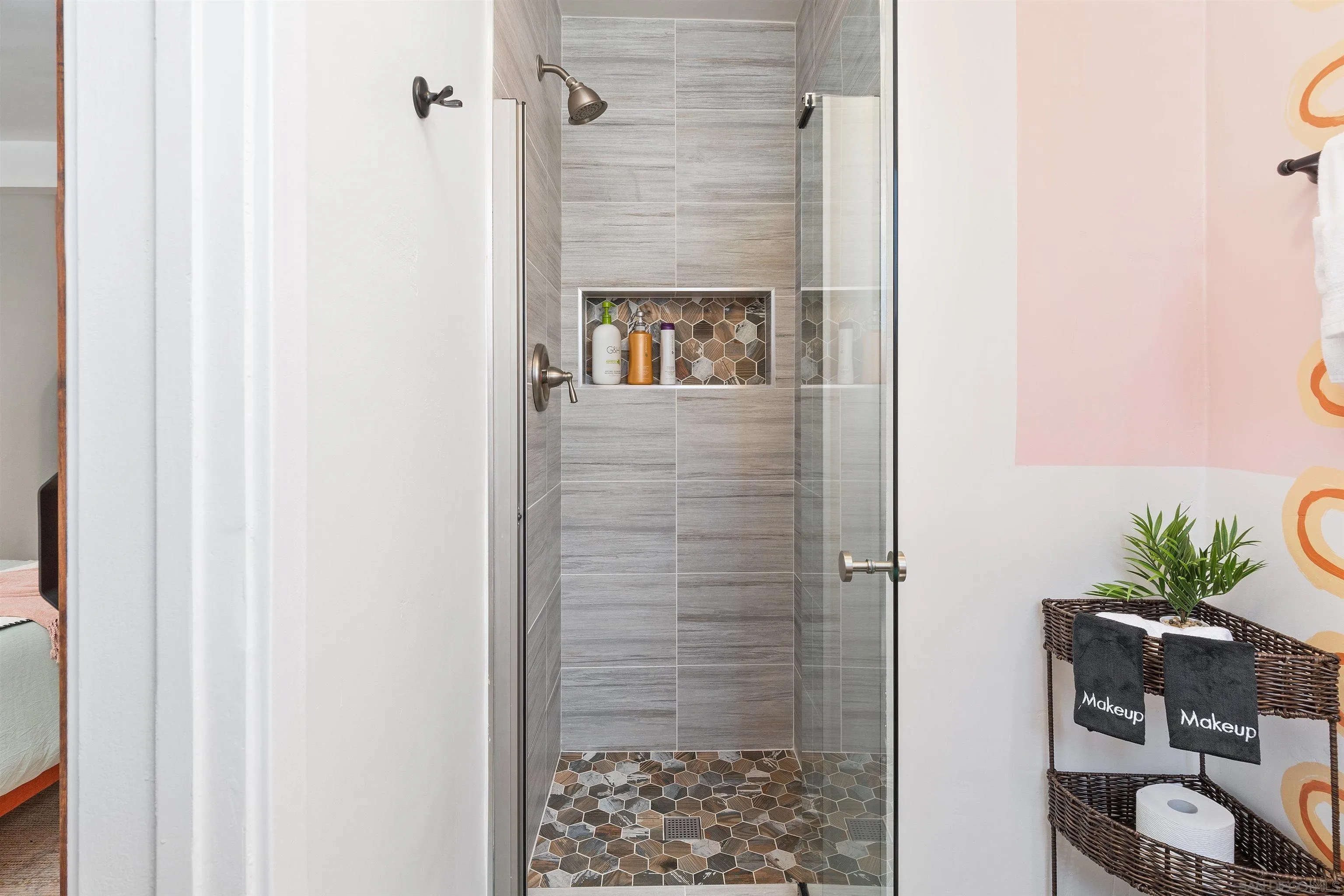 https://cdn.realtyfeed.com/cdn/127/260019013/7ea710f60a8a1c769c98a04d636c0cc8.webp