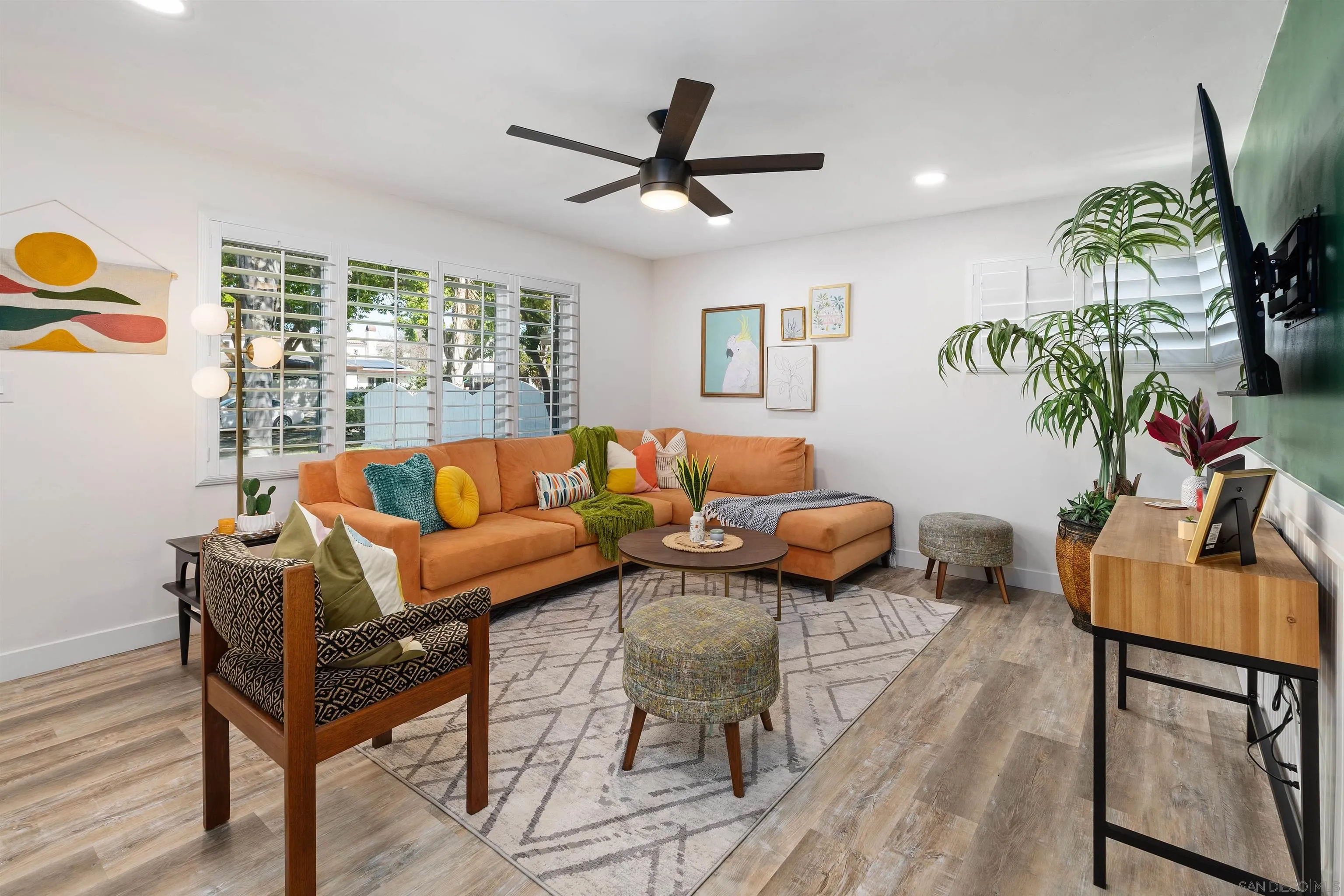 https://cdn.realtyfeed.com/cdn/127/260019013/852bc927a3c50ce11edf461f8912ca3f.webp