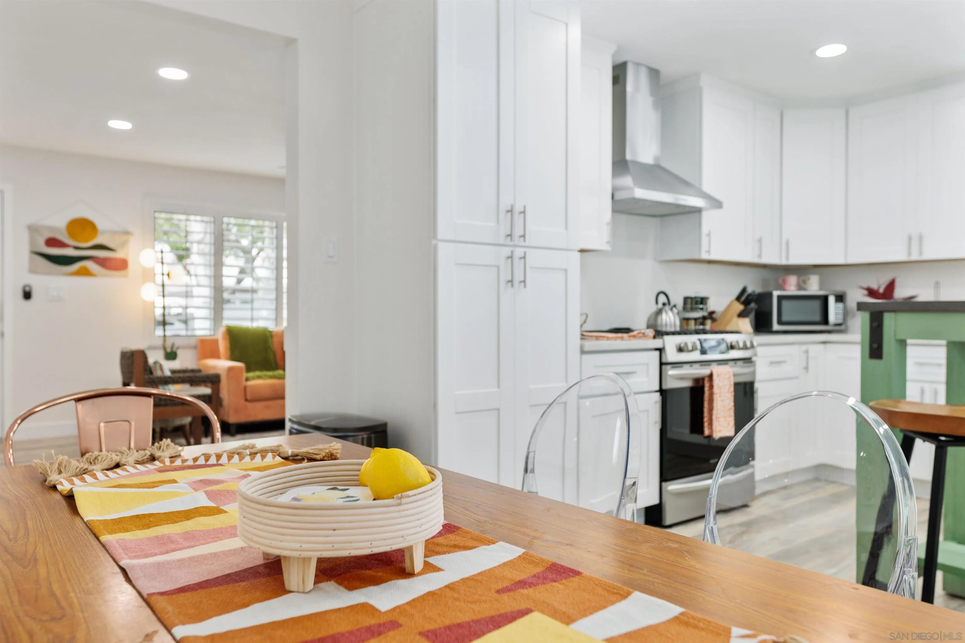 https://cdn.realtyfeed.com/cdn/127/260019013/c7ac484410542b1a457bb3250b846341.webp