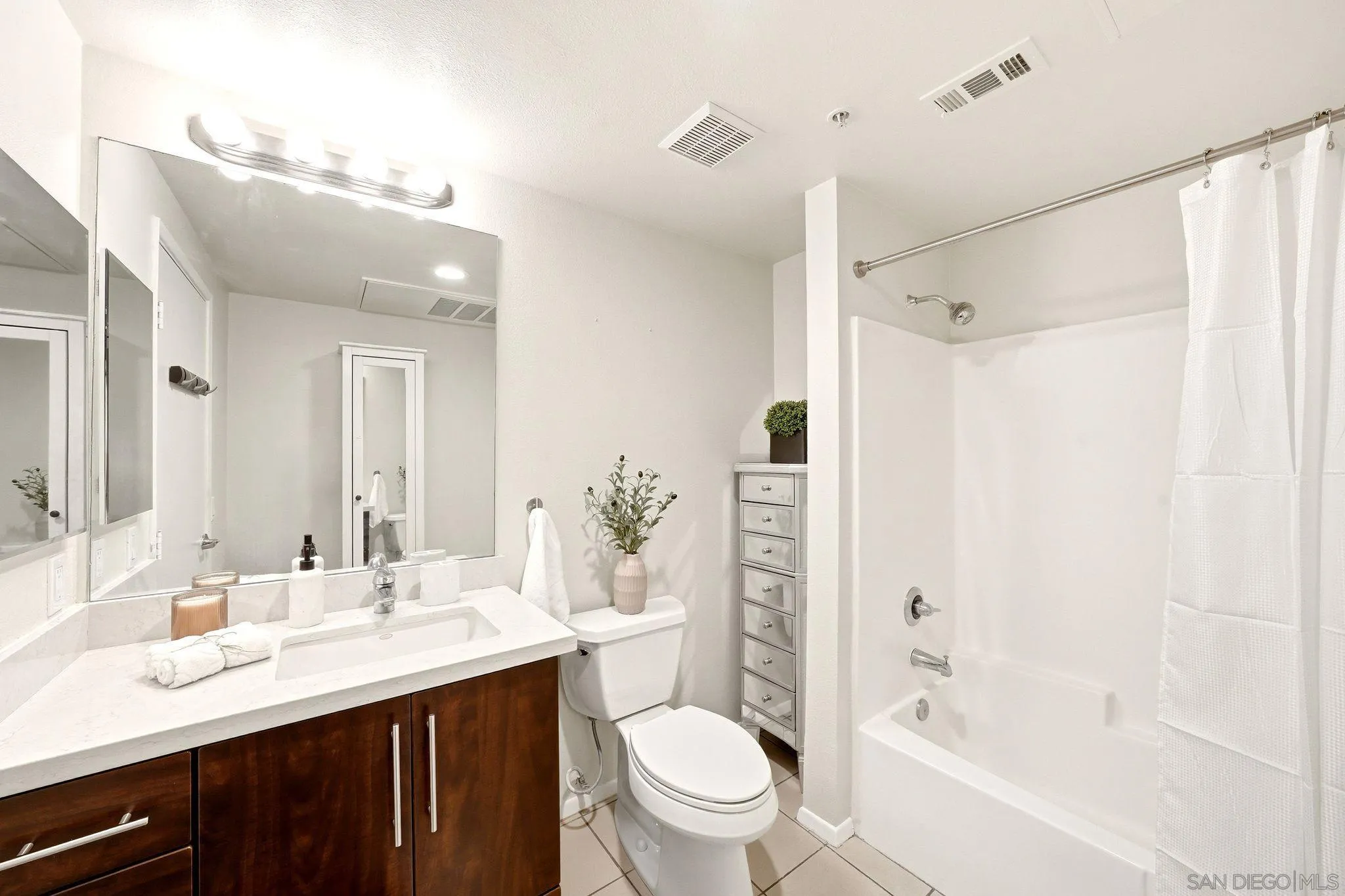 https://cdn.realtyfeed.com/cdn/127/260019016/0698ae4eb4b8e5779da2efc7c7f627a4.webp