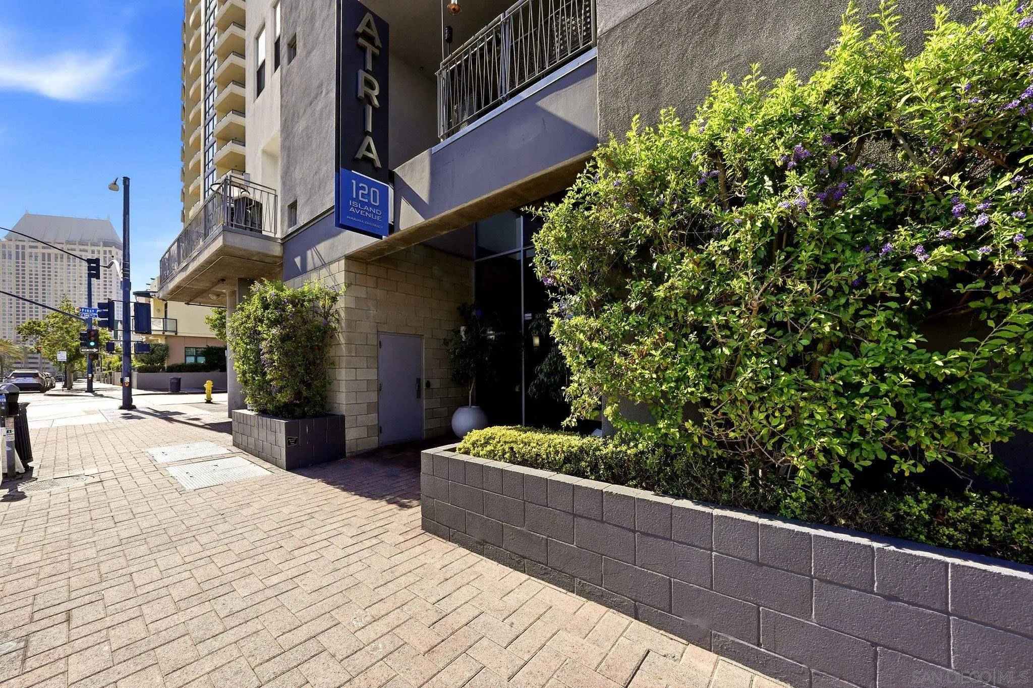 https://cdn.realtyfeed.com/cdn/127/260019016/09498269cbda19de8362edd7350aa21a.webp