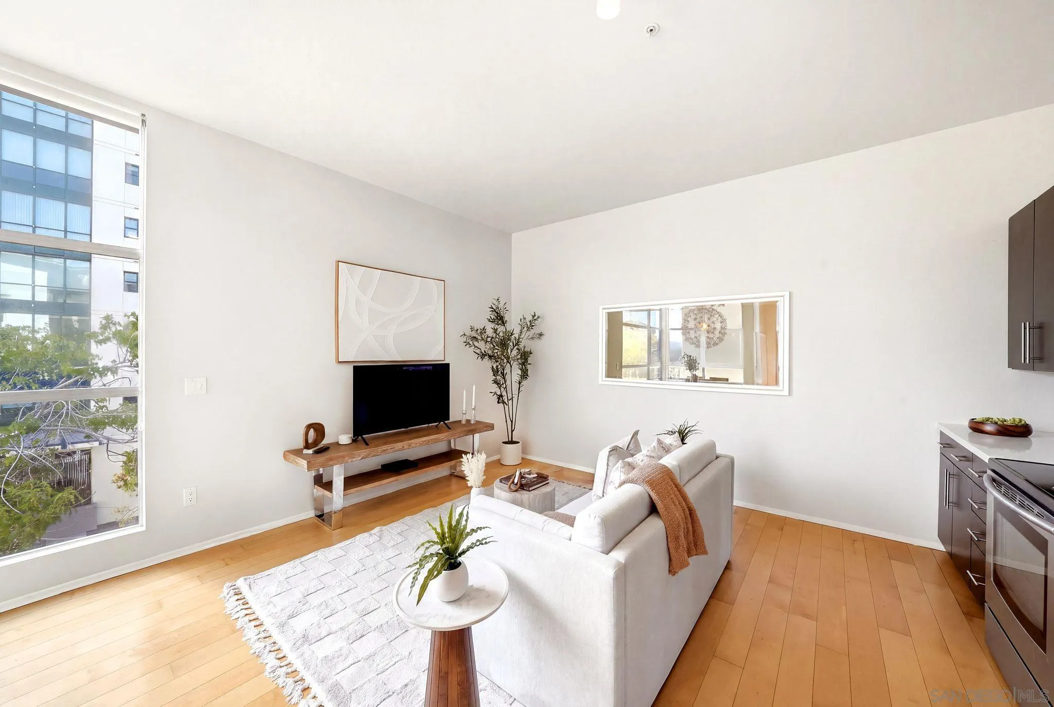 https://cdn.realtyfeed.com/cdn/127/260019016/6e5f67586d9994bf9d4bc64f91442b76.webp