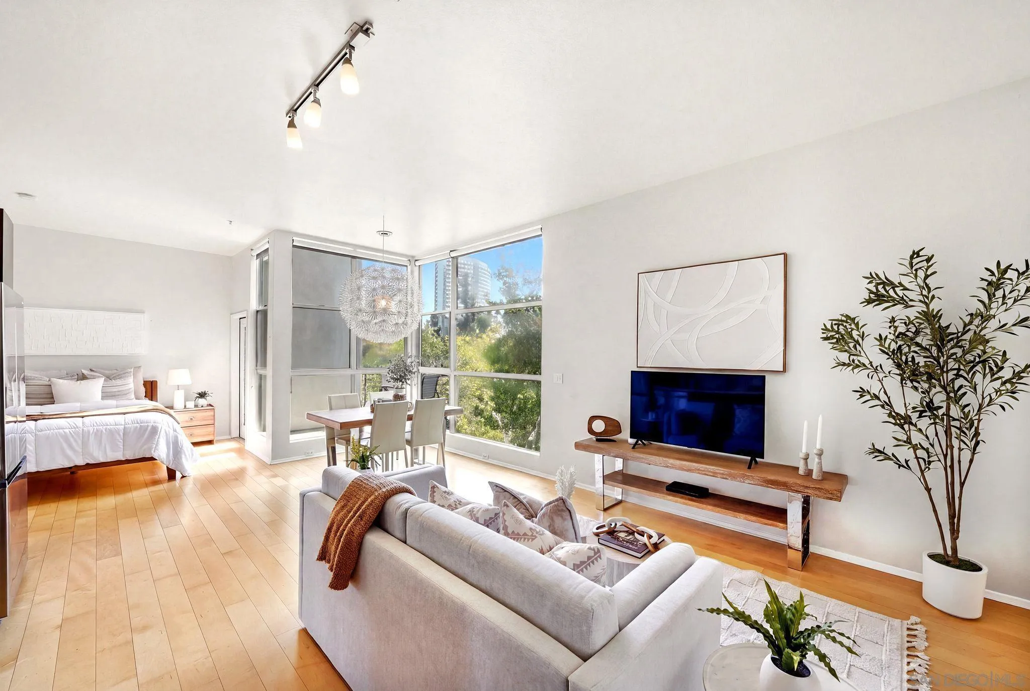 https://cdn.realtyfeed.com/cdn/127/260019016/a2c9992ddf815da36a22afcfbb6cce2b.webp