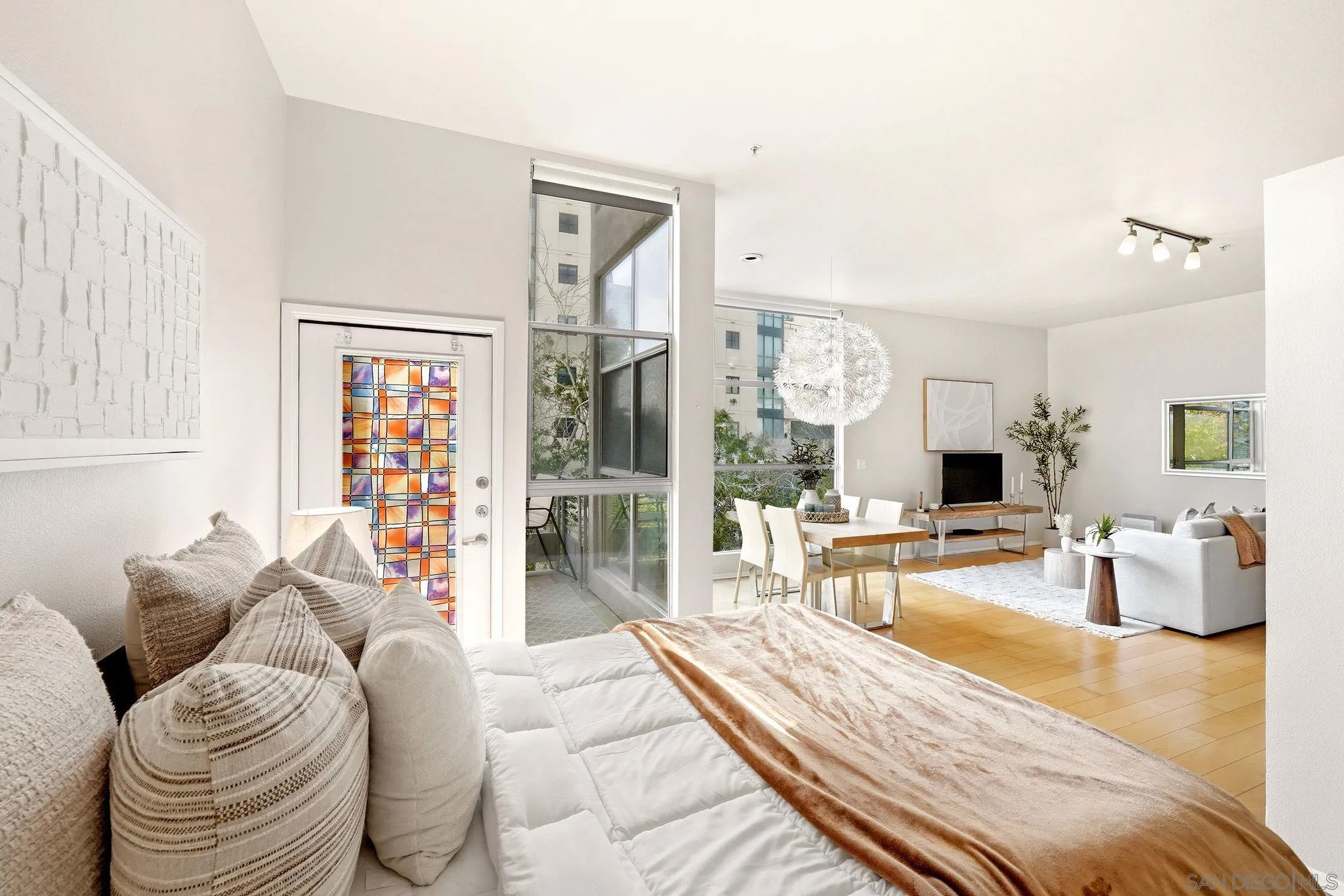 https://cdn.realtyfeed.com/cdn/127/260019016/a9b4974b351e8a8bc637ff551506b333.webp
