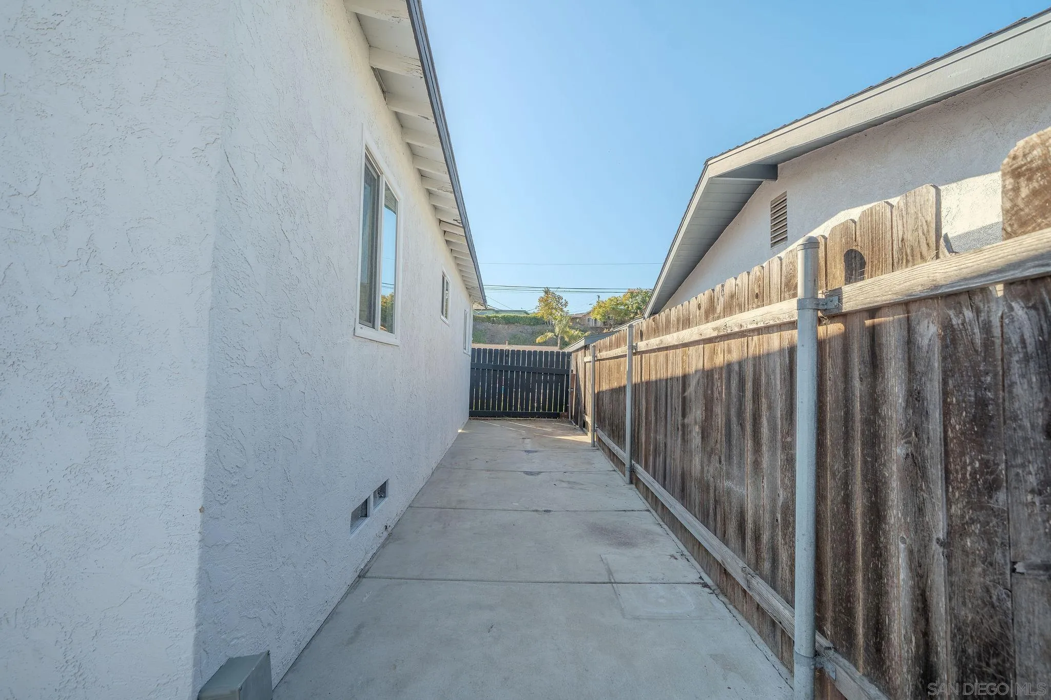https://cdn.realtyfeed.com/cdn/127/260019019/8ecbe0e1f630fc72ebac1d80e336d1c8.webp
