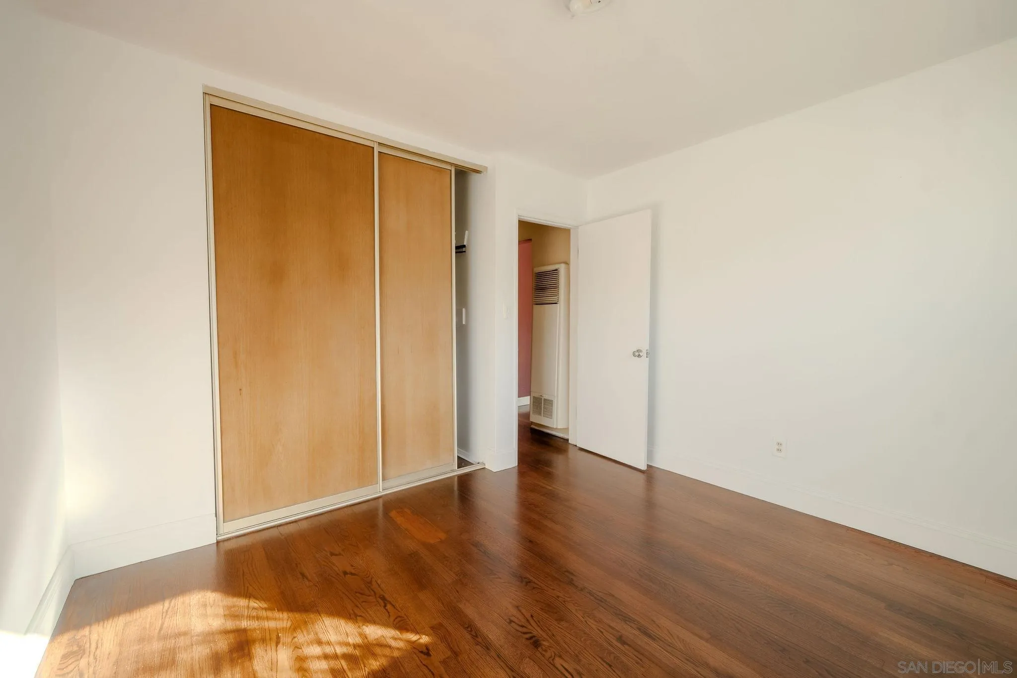 https://cdn.realtyfeed.com/cdn/127/260019019/a0f056cc450933ee84c03e12fef37ecf.webp