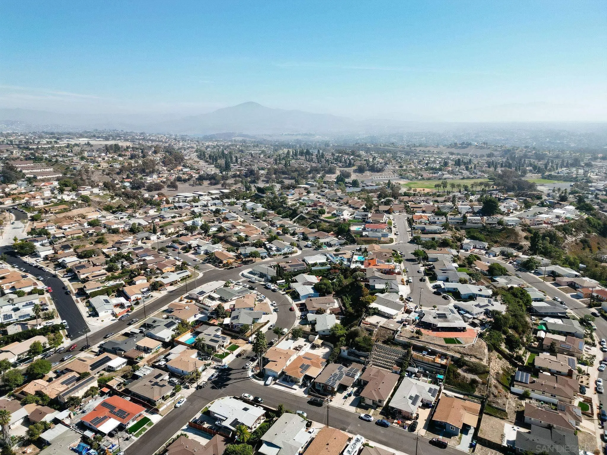 https://cdn.realtyfeed.com/cdn/127/260019019/a1f28673f37ba0ca0c192253134e6dba.webp