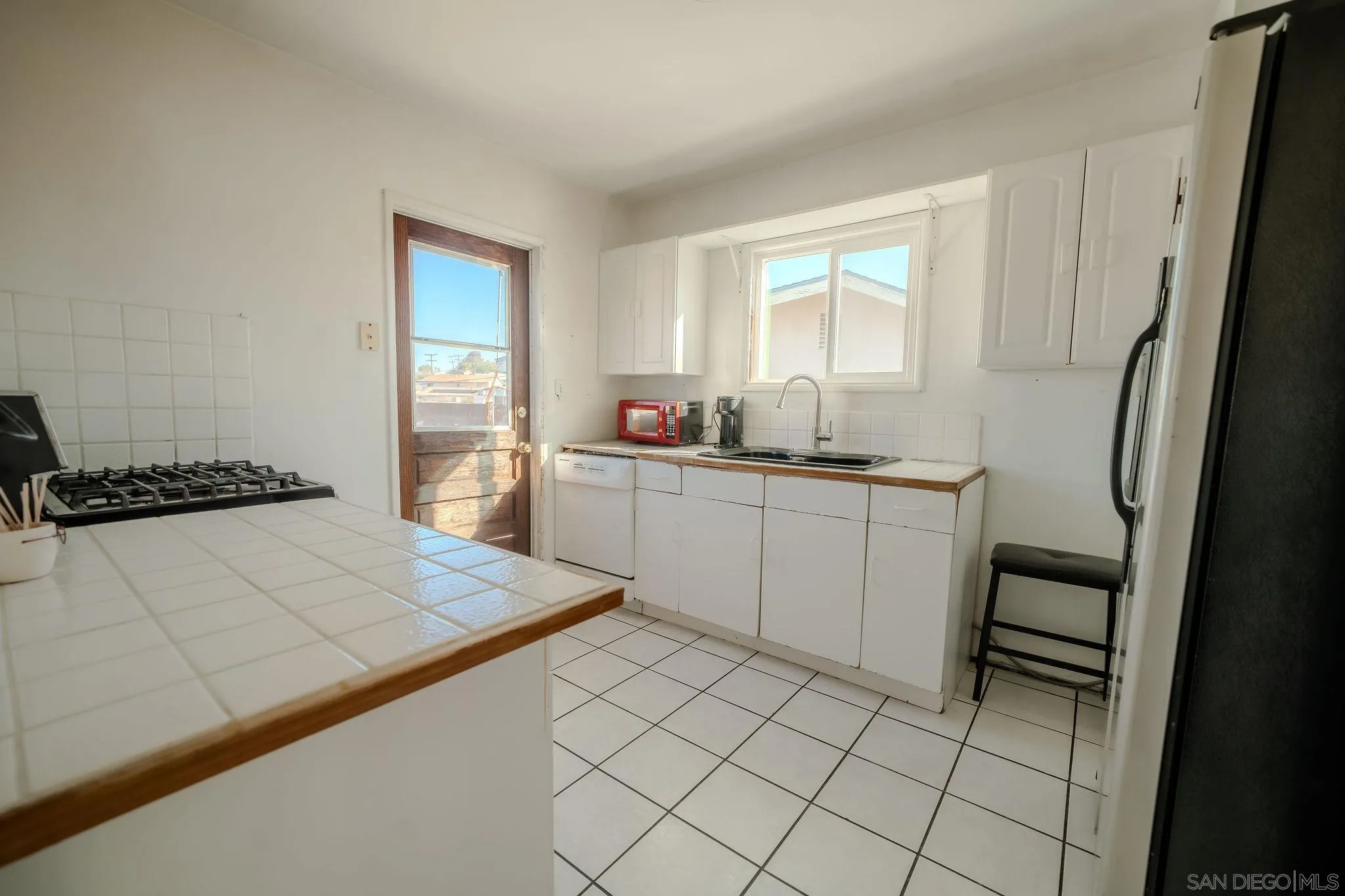 https://cdn.realtyfeed.com/cdn/127/260019019/b55d8967bd350d9ba55e2c5233ac72a7.webp