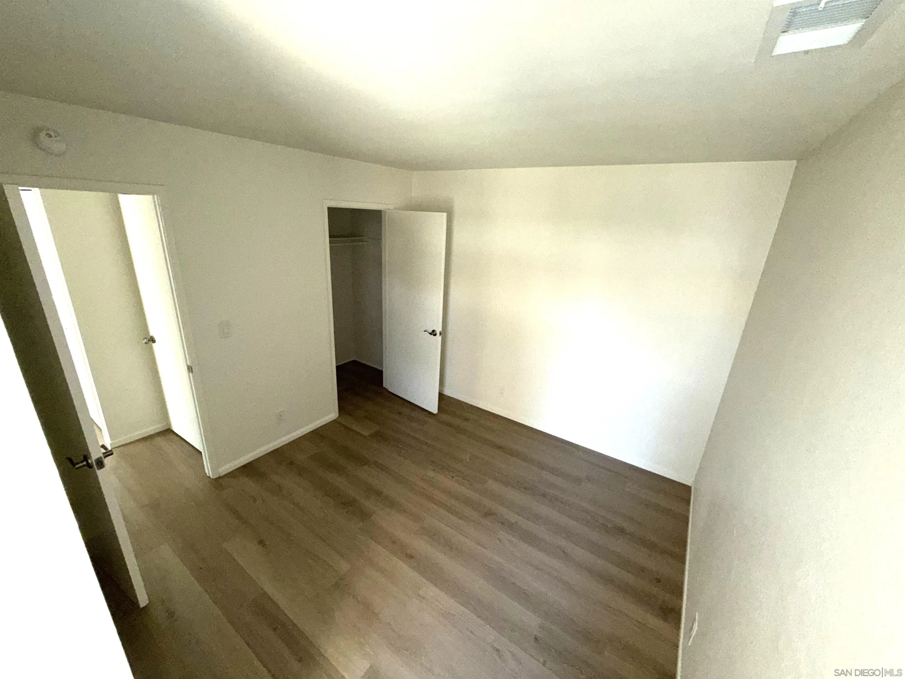 Photo #16: 260019020 Listing: Photo #16
