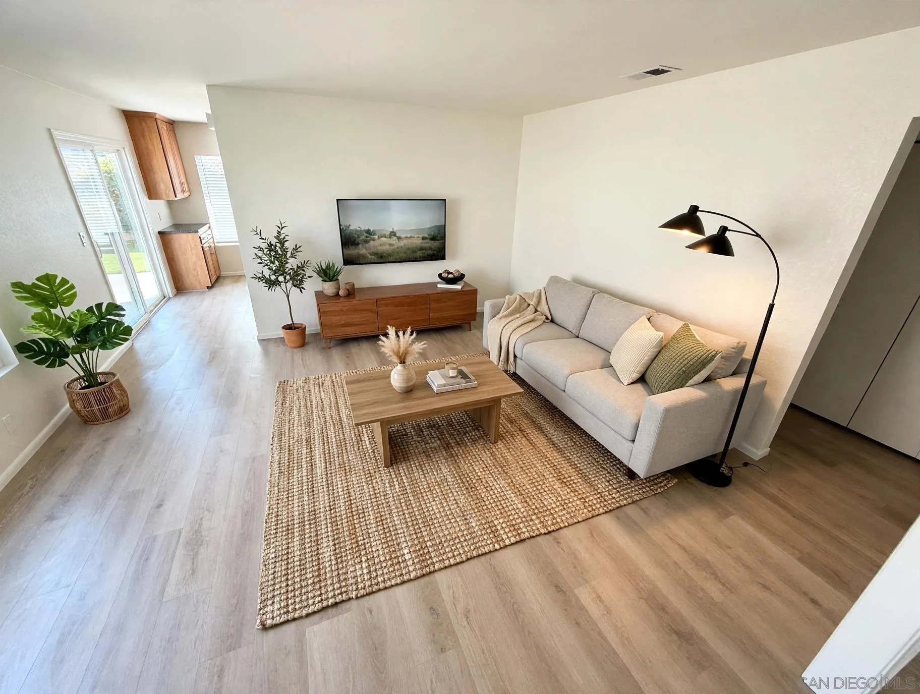 Photo #7: 260019020 Listing: Photo #7
