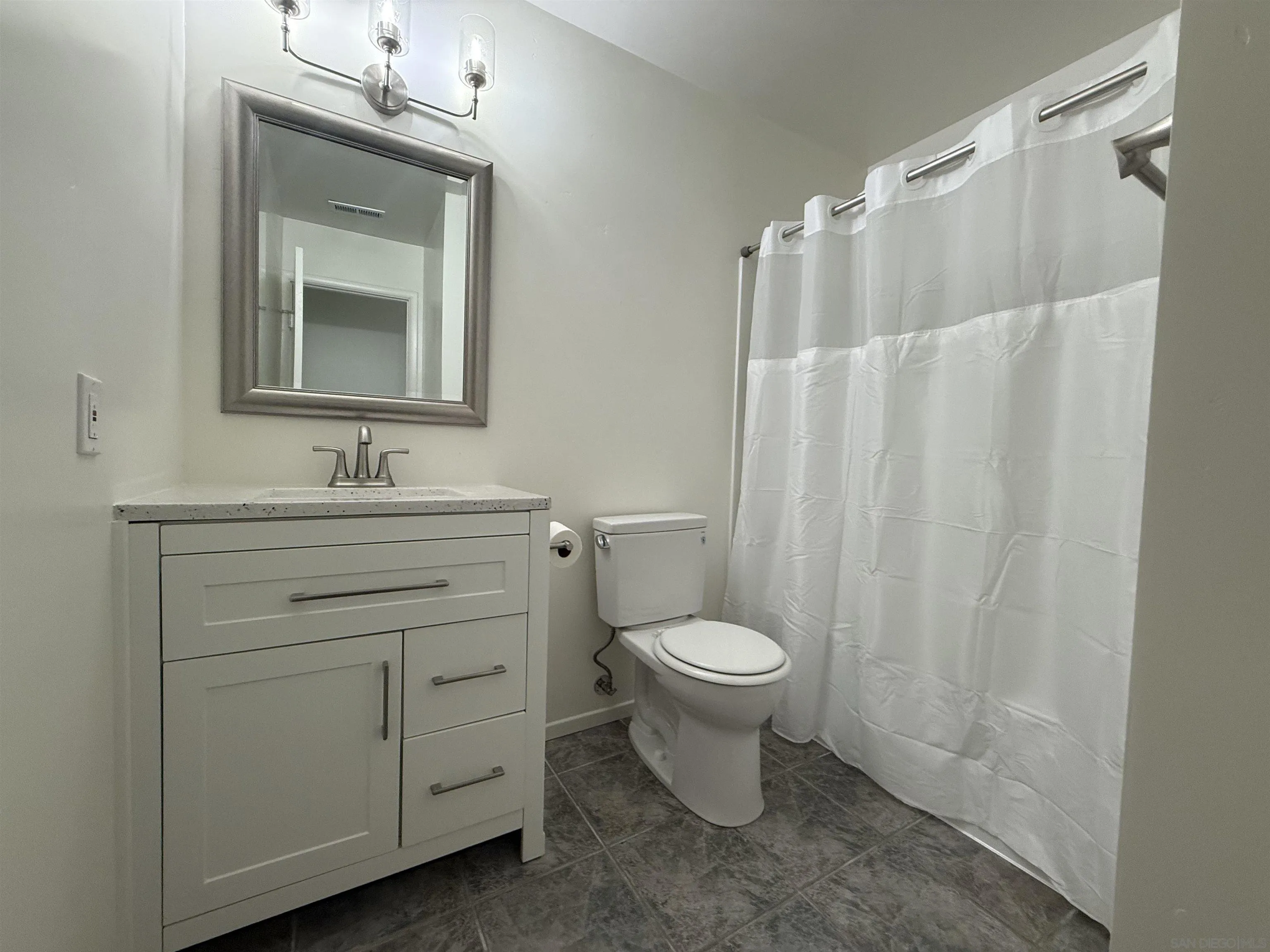 Photo #17: 260019020 Listing: Photo #17