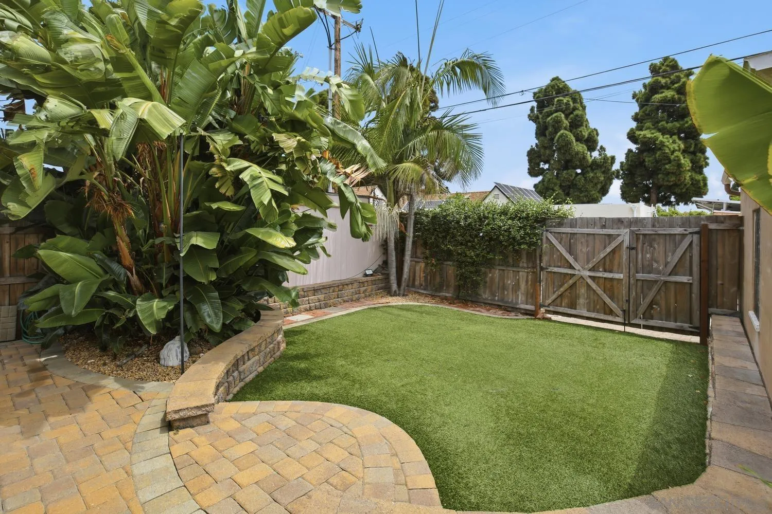https://cdn.realtyfeed.com/cdn/127/260019022/24ca5b6c46a8ae85c3c194f6b6f16b90.webp
