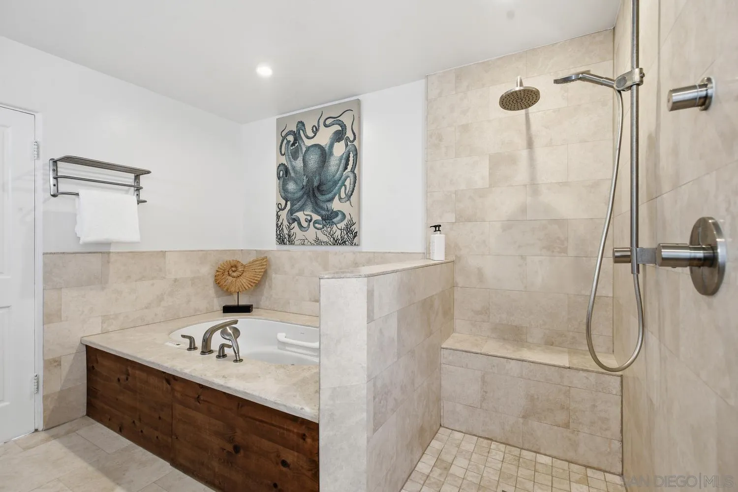 https://cdn.realtyfeed.com/cdn/127/260019022/8c5e42f341d5ce5940a32c3918119504.webp