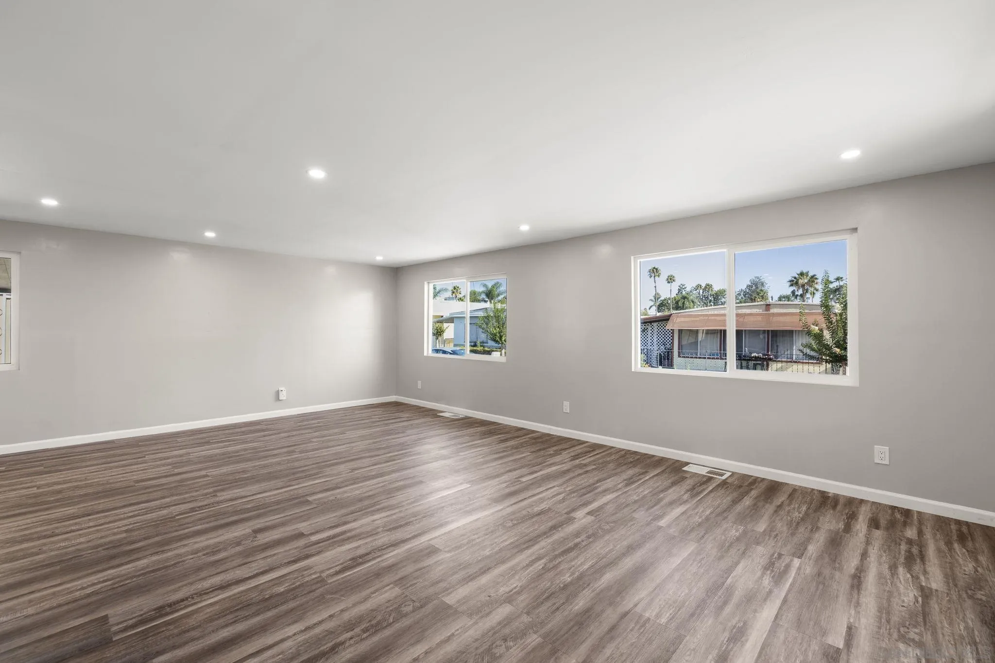 https://cdn.realtyfeed.com/cdn/127/260019024/04acf8ad06ec5765b1b4eeb18fe09e5c.webp