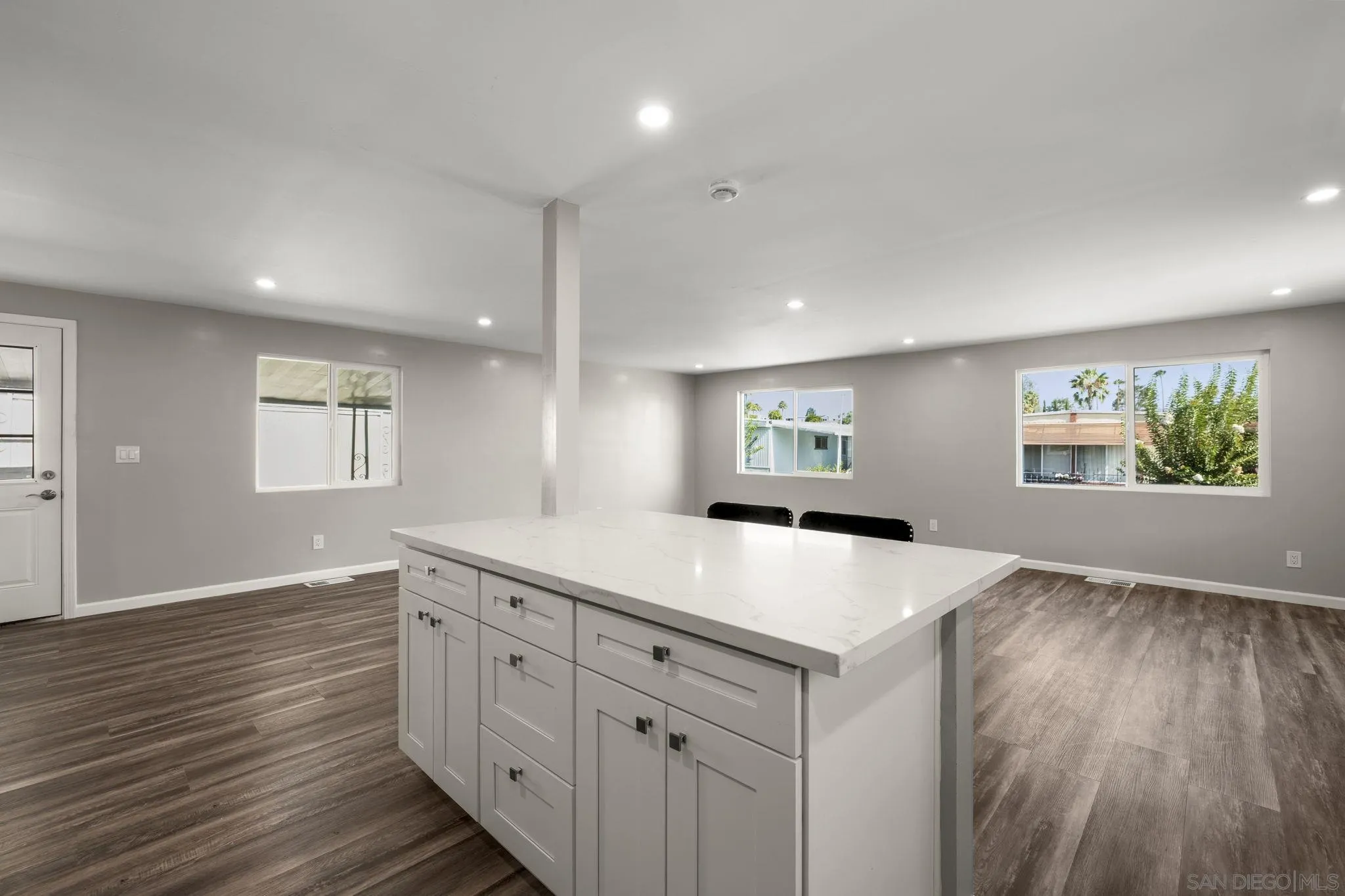 https://cdn.realtyfeed.com/cdn/127/260019024/c09b11d029559ad35a803c4f48860f95.webp