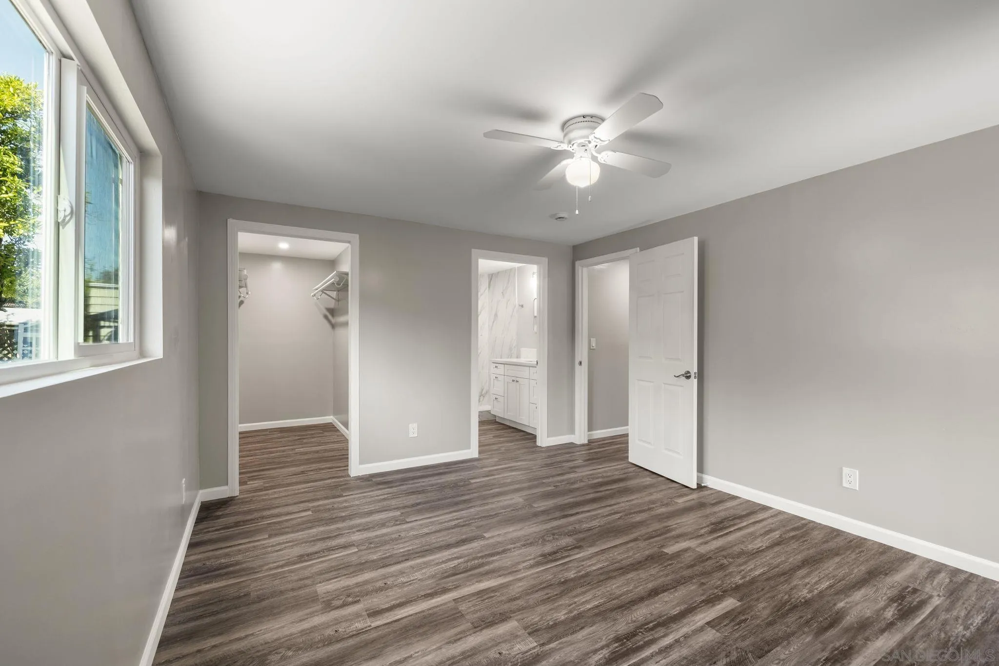 https://cdn.realtyfeed.com/cdn/127/260019024/e4e1e96b876b00682c7073c943ff7911.webp