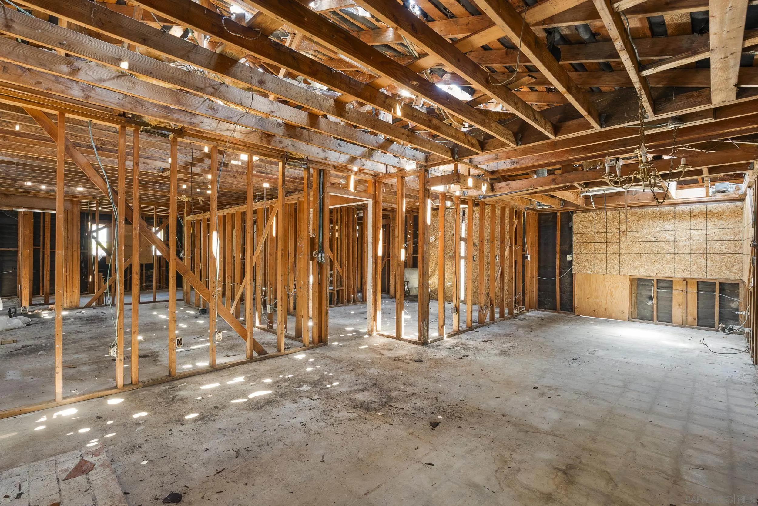 https://cdn.realtyfeed.com/cdn/127/260019025/195b159aaa3304d65fbf68a481c40abb.webp