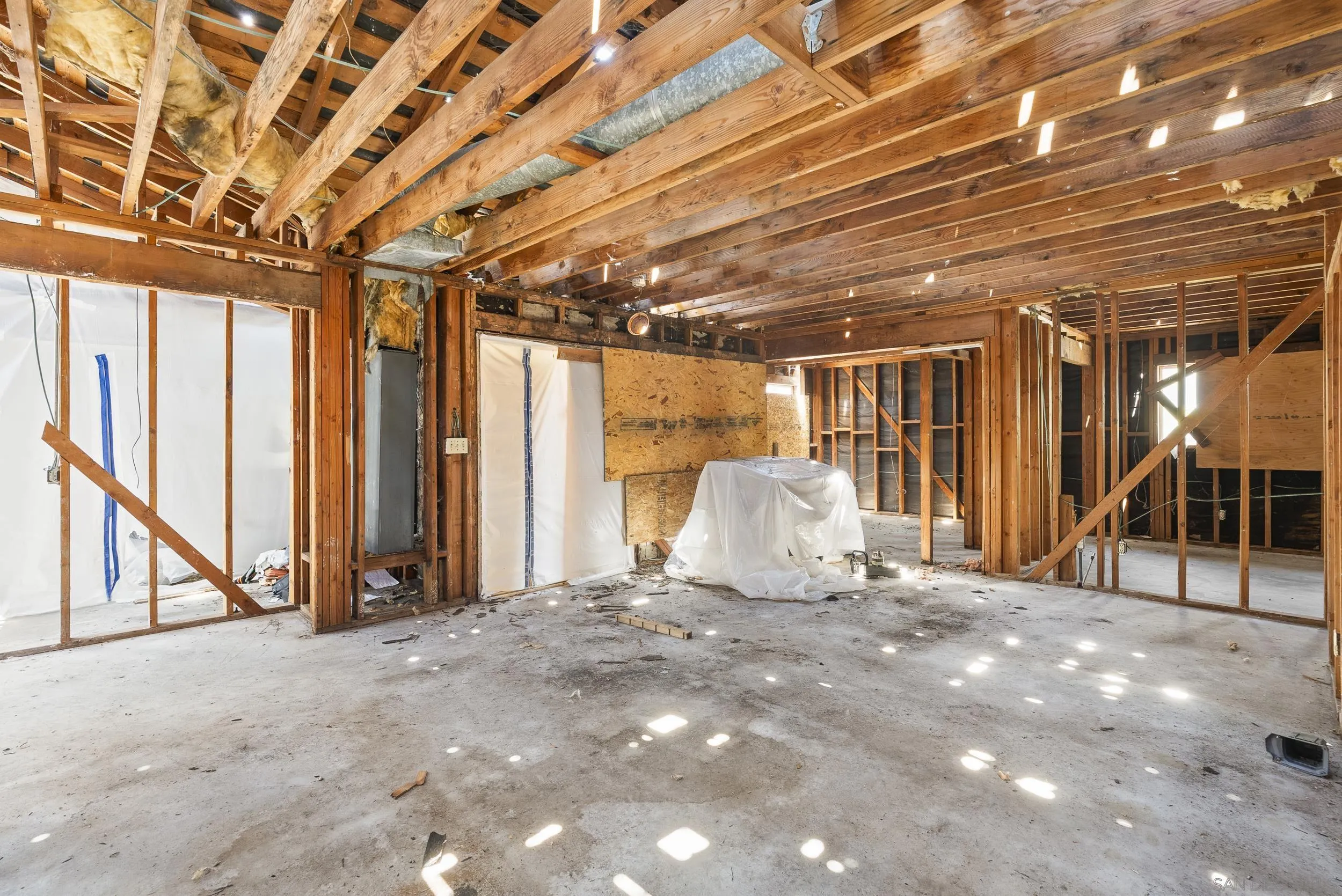 https://cdn.realtyfeed.com/cdn/127/260019025/55cea2b0d55a841a16bd0f22deb8a628.webp