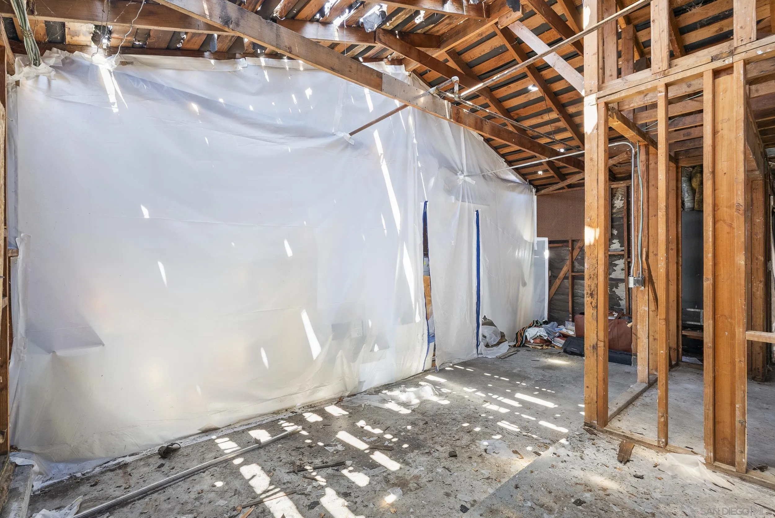 https://cdn.realtyfeed.com/cdn/127/260019025/8306ed0ba3297d216ebdd13172da8ff3.webp