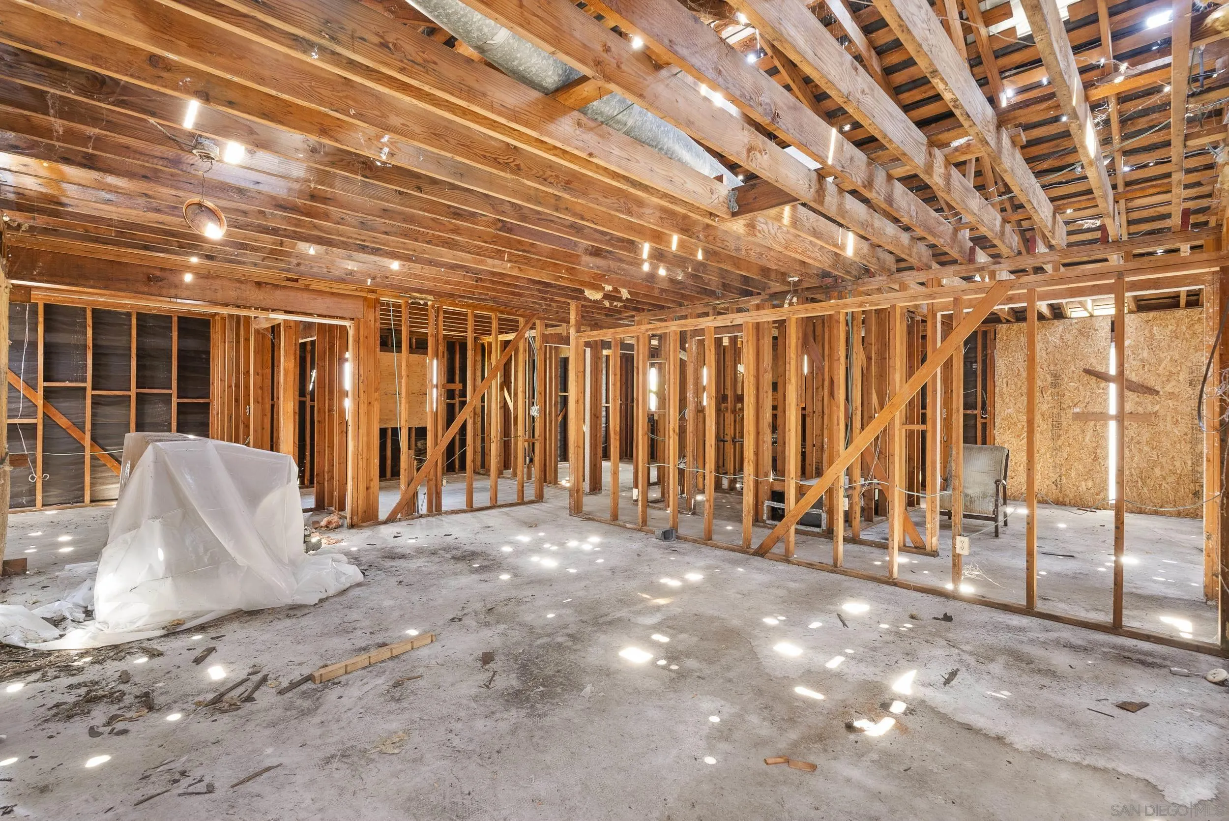 https://cdn.realtyfeed.com/cdn/127/260019025/97d750bf5cf8defc796bc0ed9356ffb5.webp